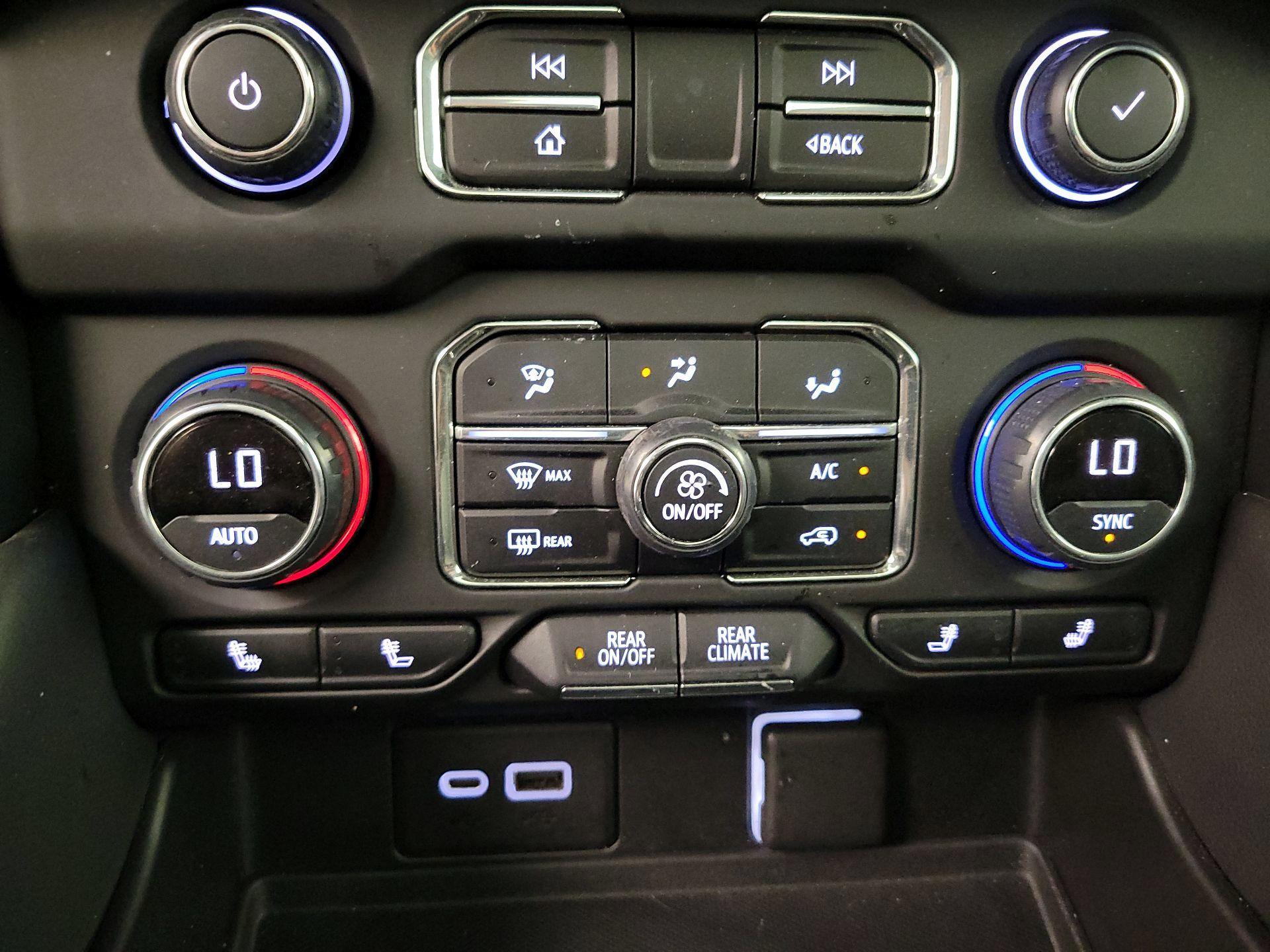 Thumbnail: 2022 Chevrolet Tahoe - 16