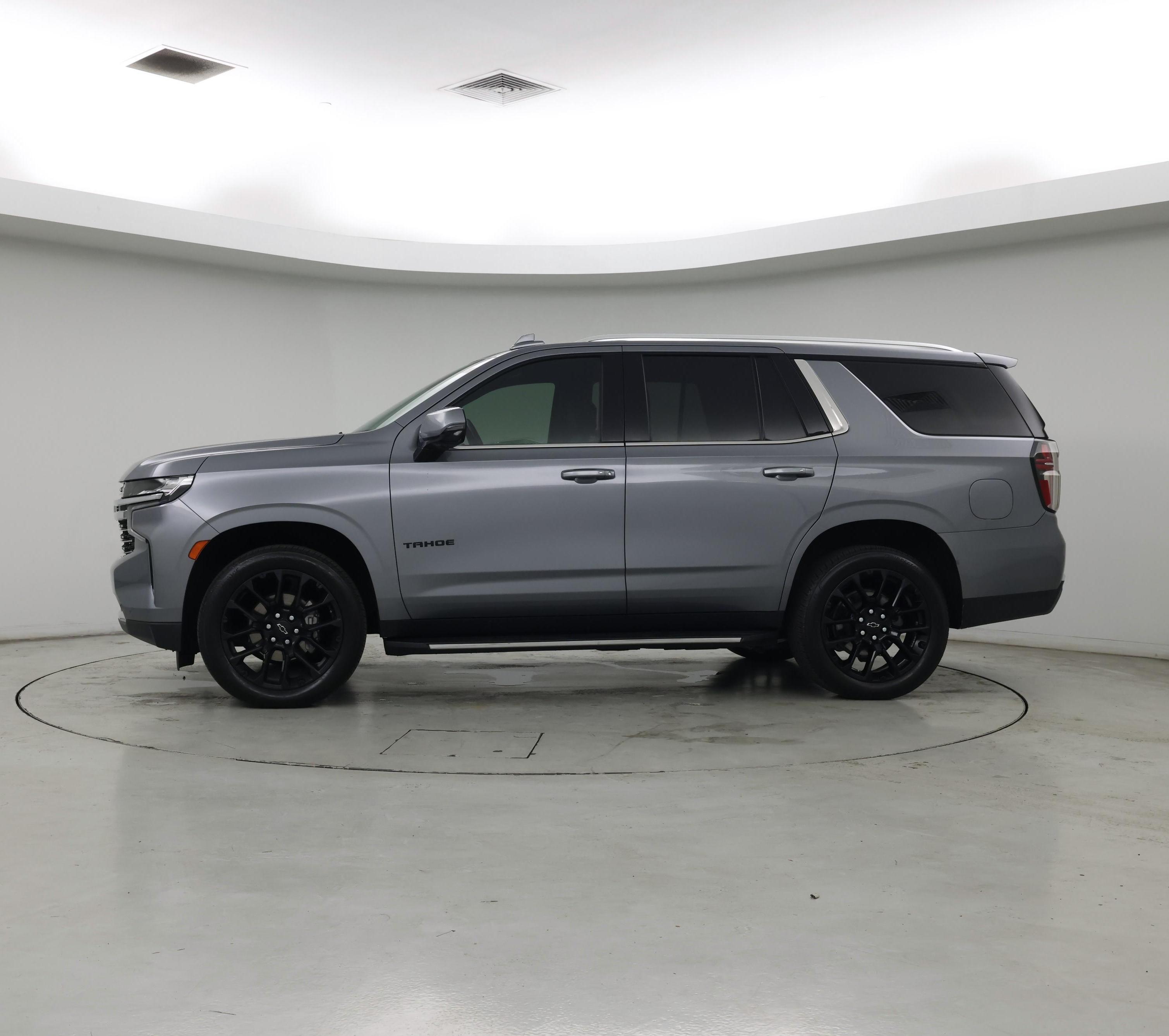 Thumbnail: 2022 Chevrolet Tahoe - 3