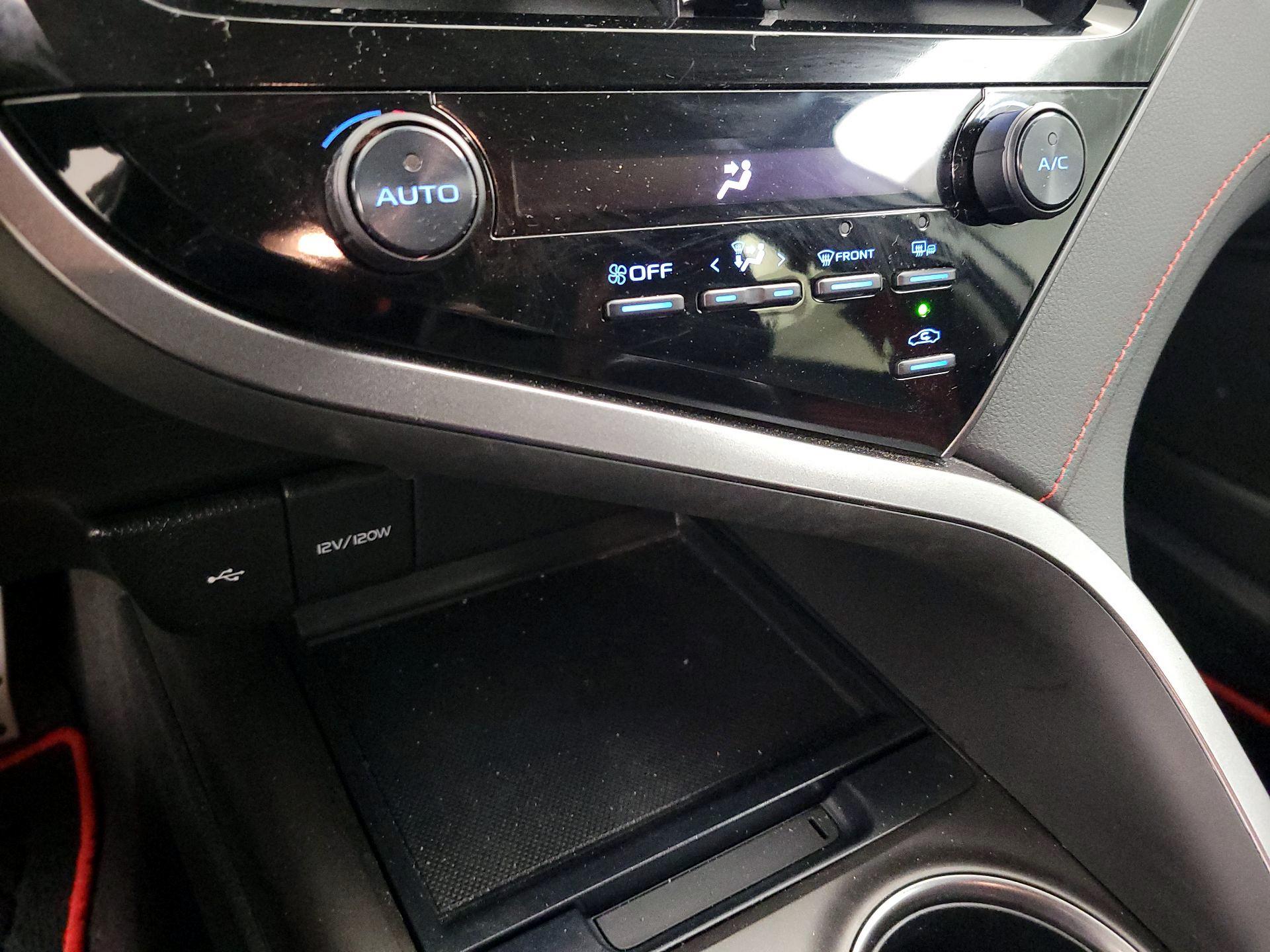 Thumbnail: 2021 Toyota Camry - 16