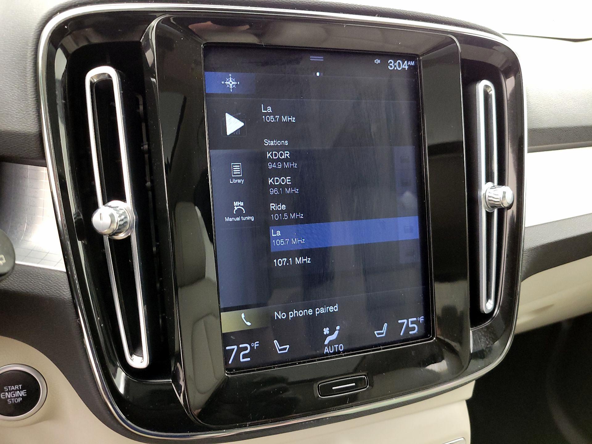 Thumbnail: 2021 Volvo XC40 - 16