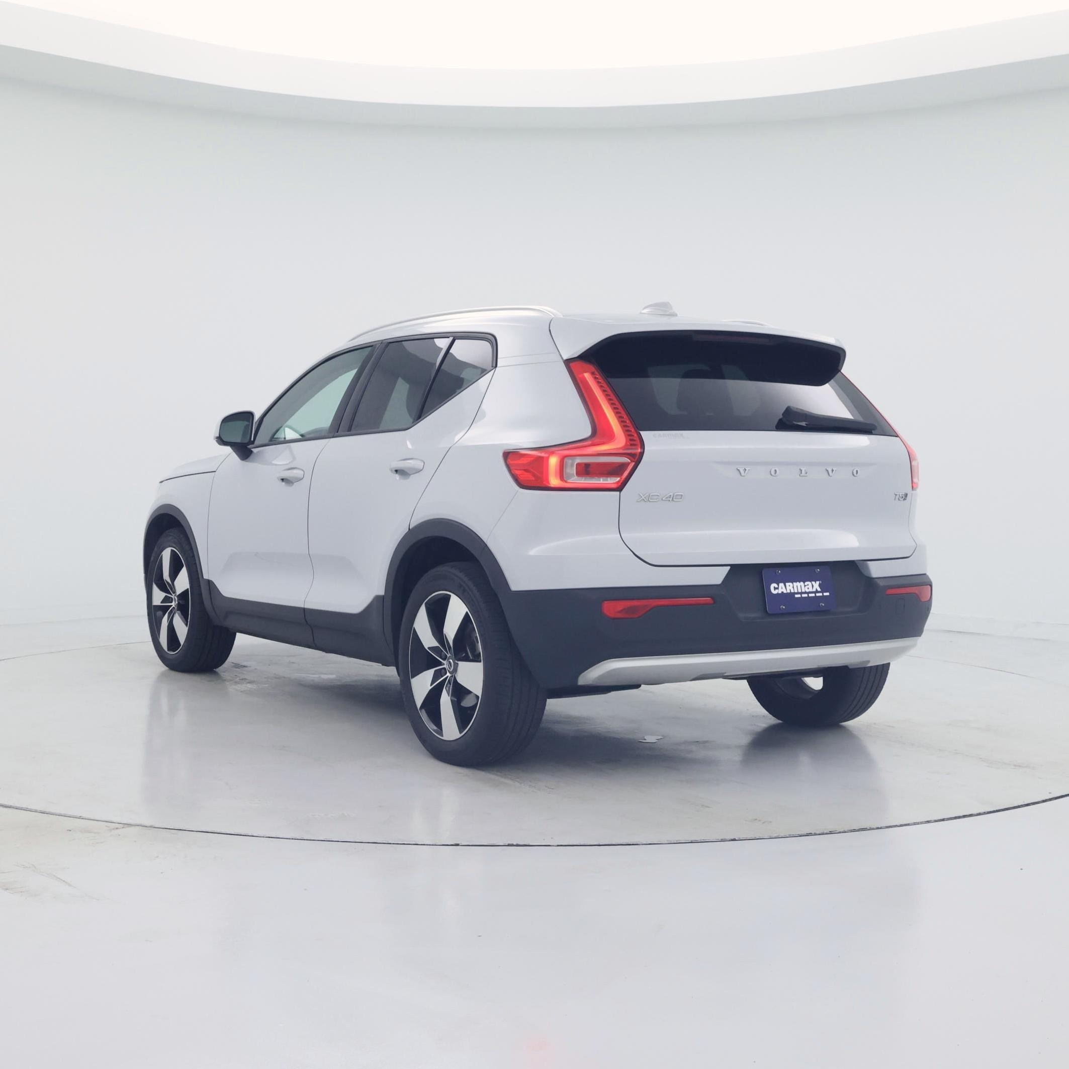 Thumbnail: 2021 Volvo XC40 - 2