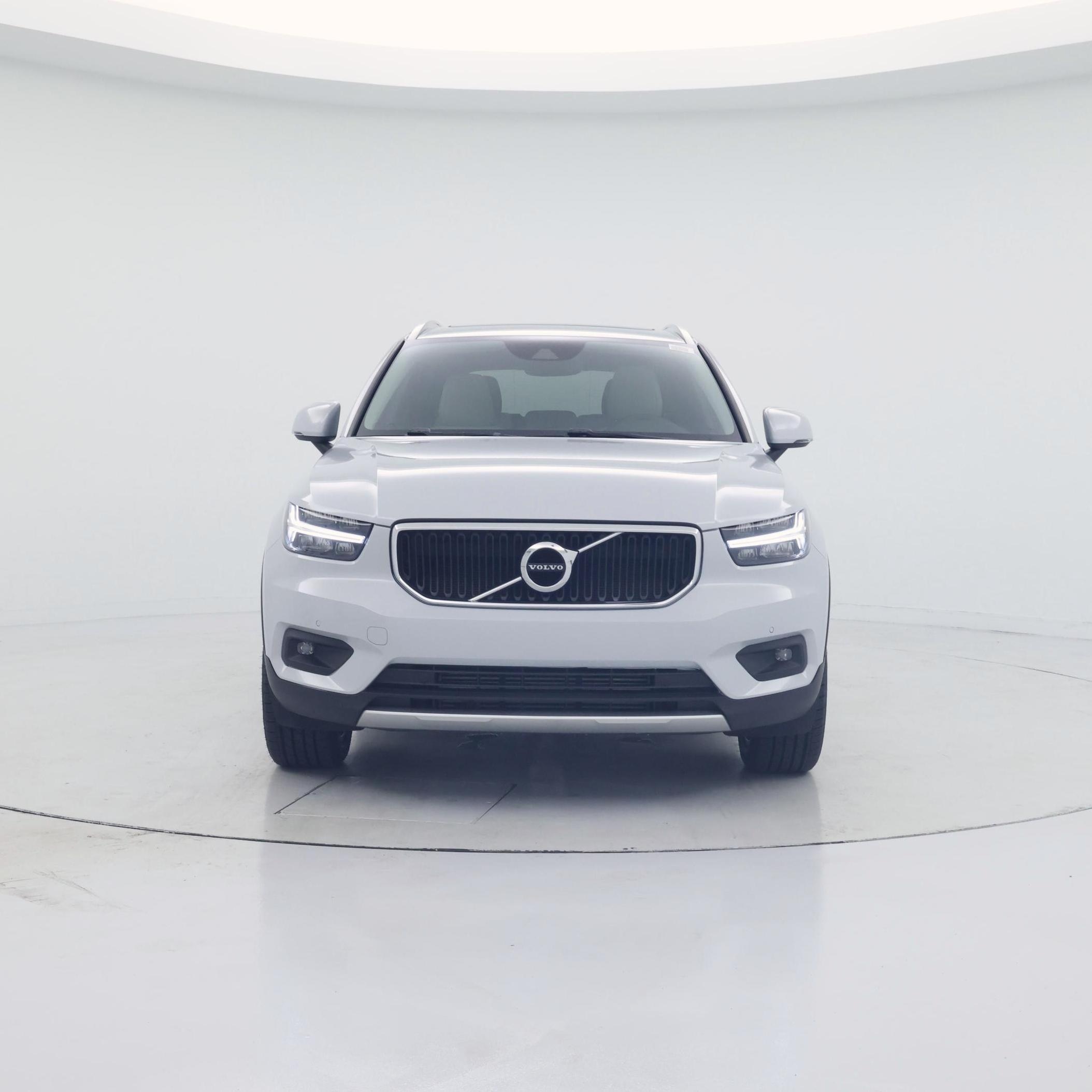 Thumbnail: 2021 Volvo XC40 - 5