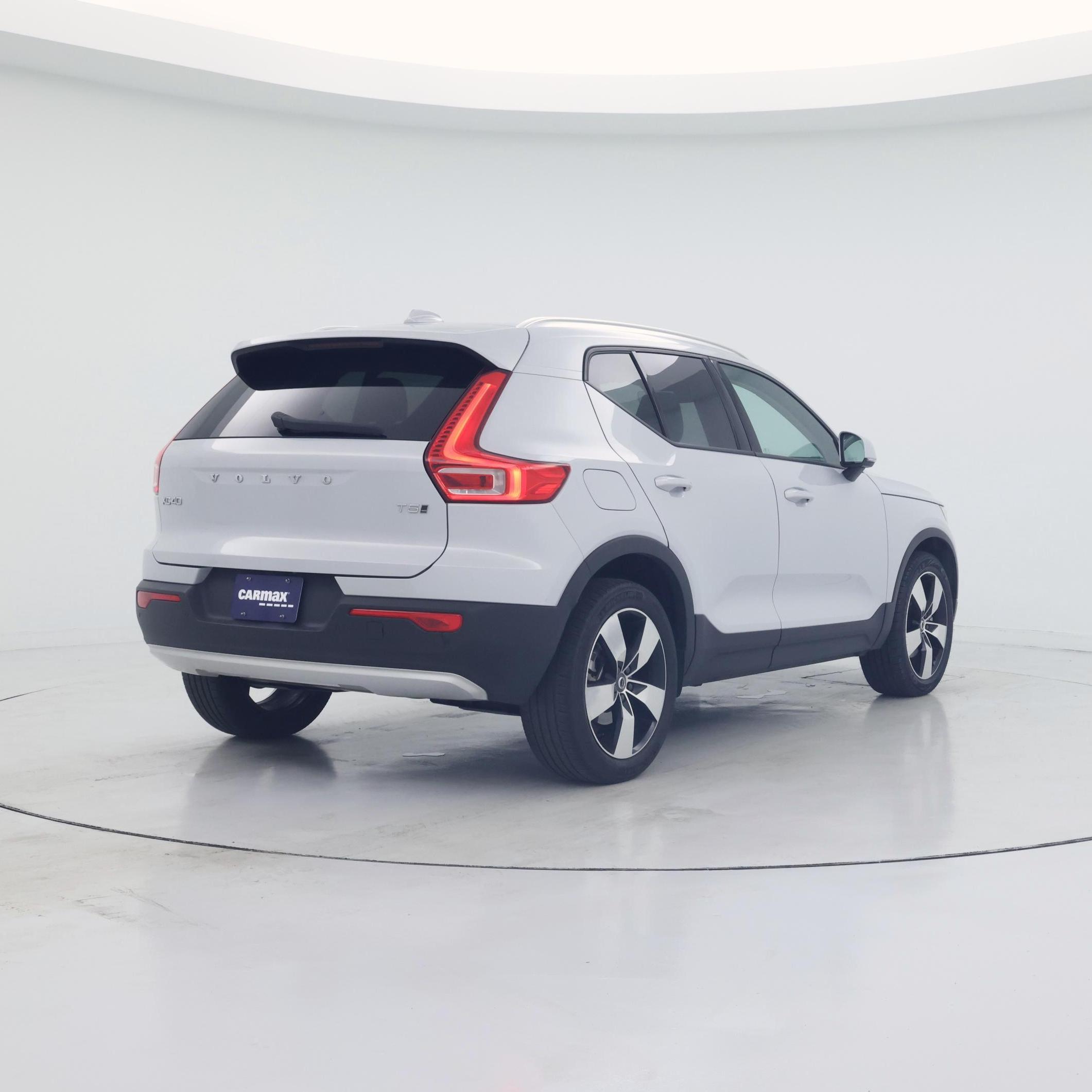Thumbnail: 2021 Volvo XC40 - 8