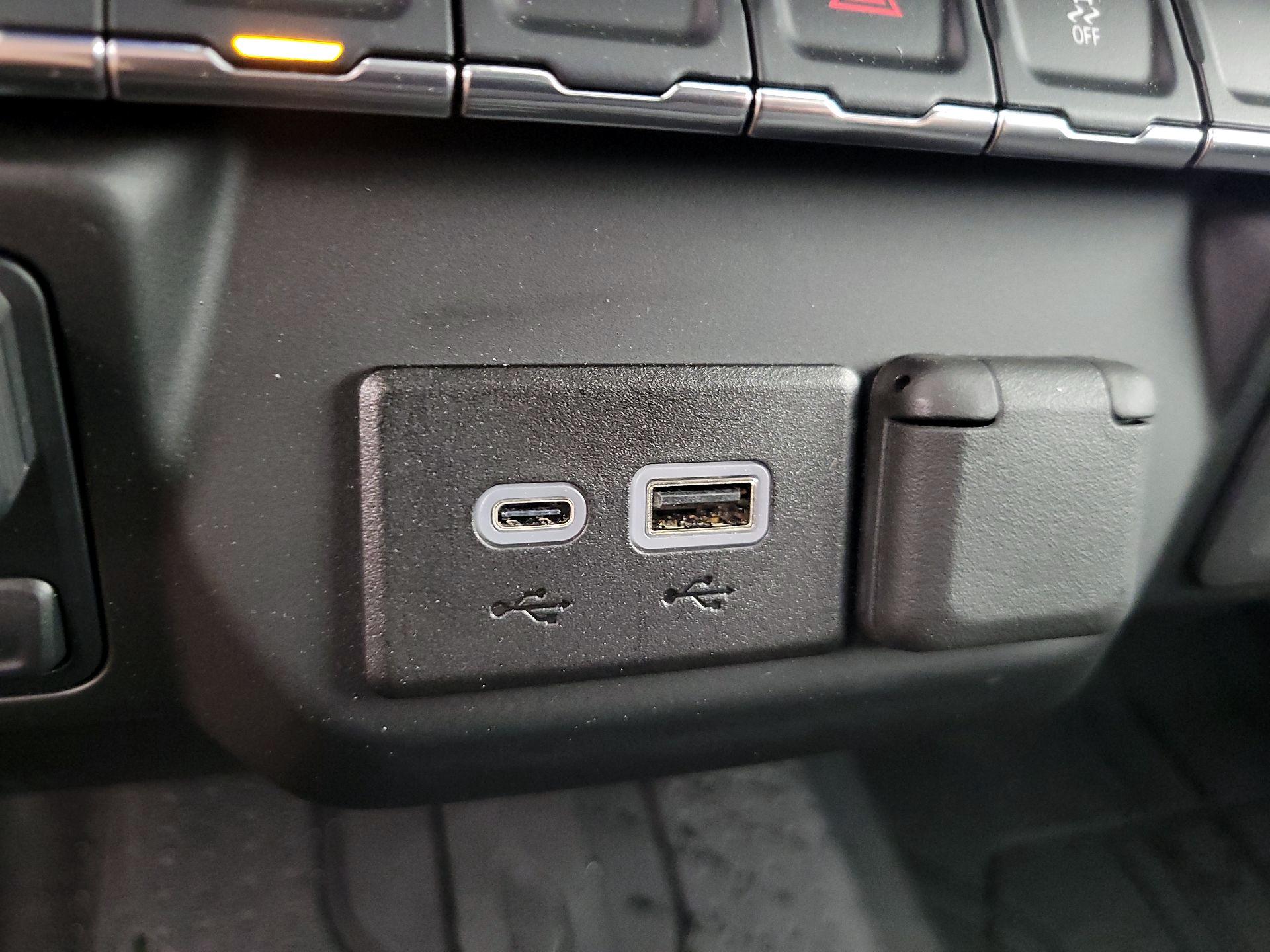 Thumbnail: 2024 Chevrolet Silverado 1500 - 18