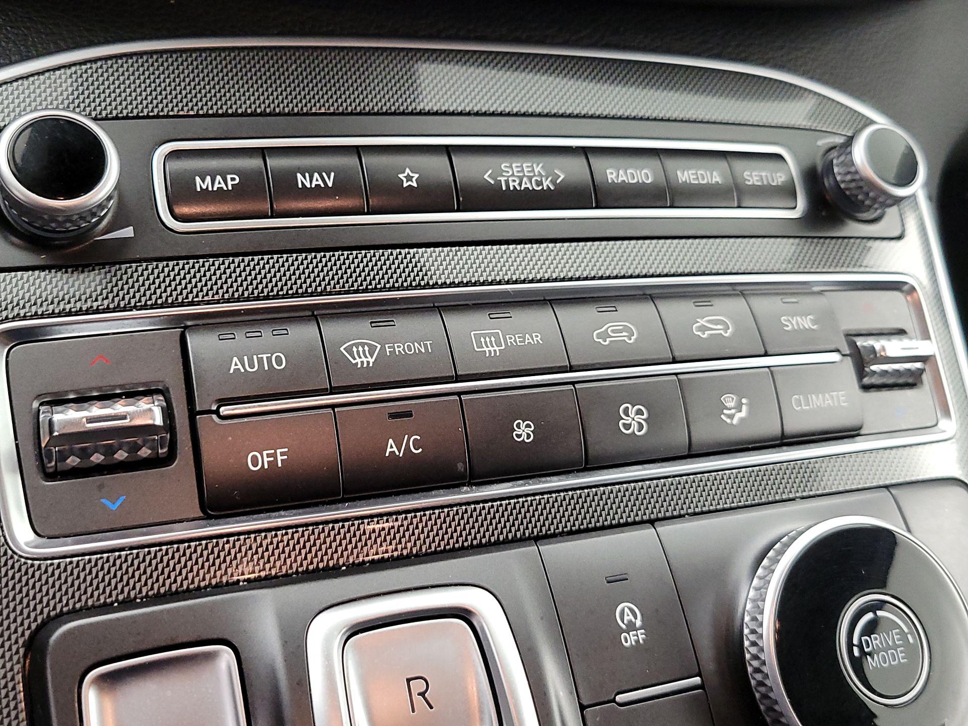 Thumbnail: 2023 Hyundai Santa Fe - 17