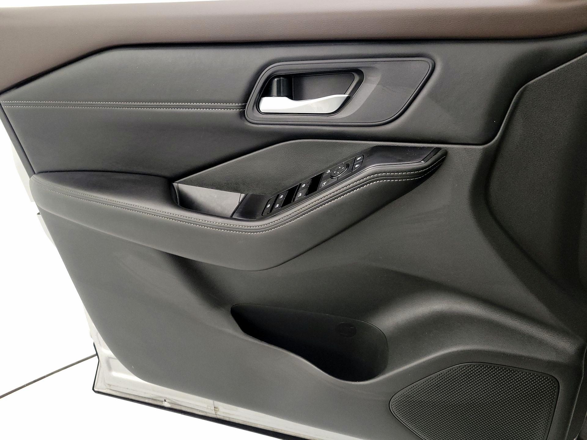 Thumbnail: 2023 Nissan Rogue - 12