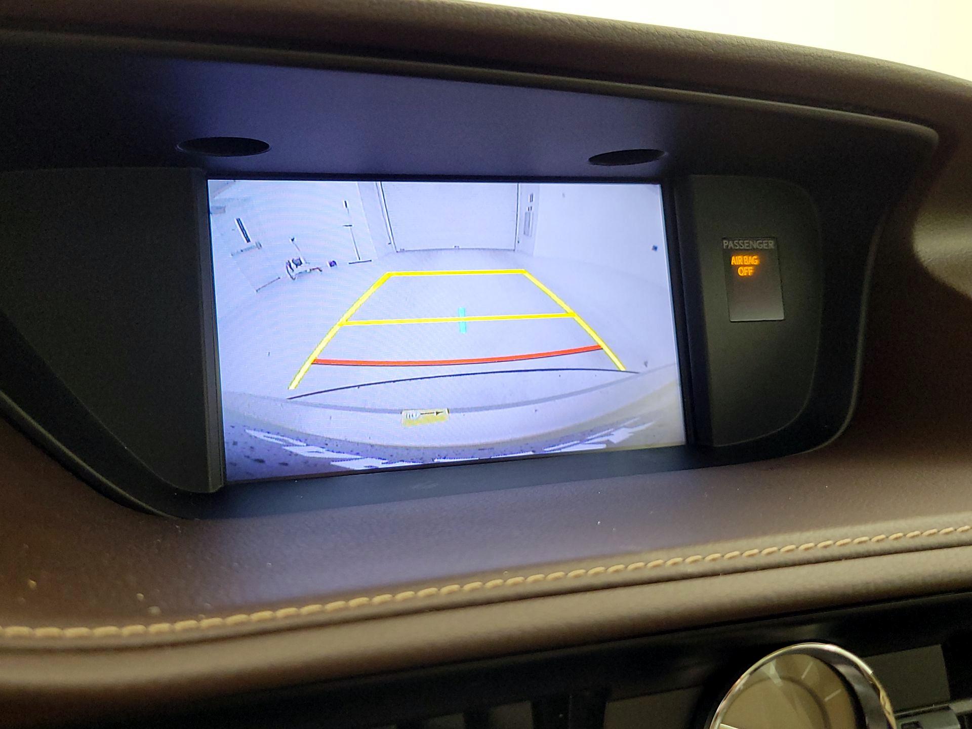 Thumbnail: 2016 Lexus ES - 15