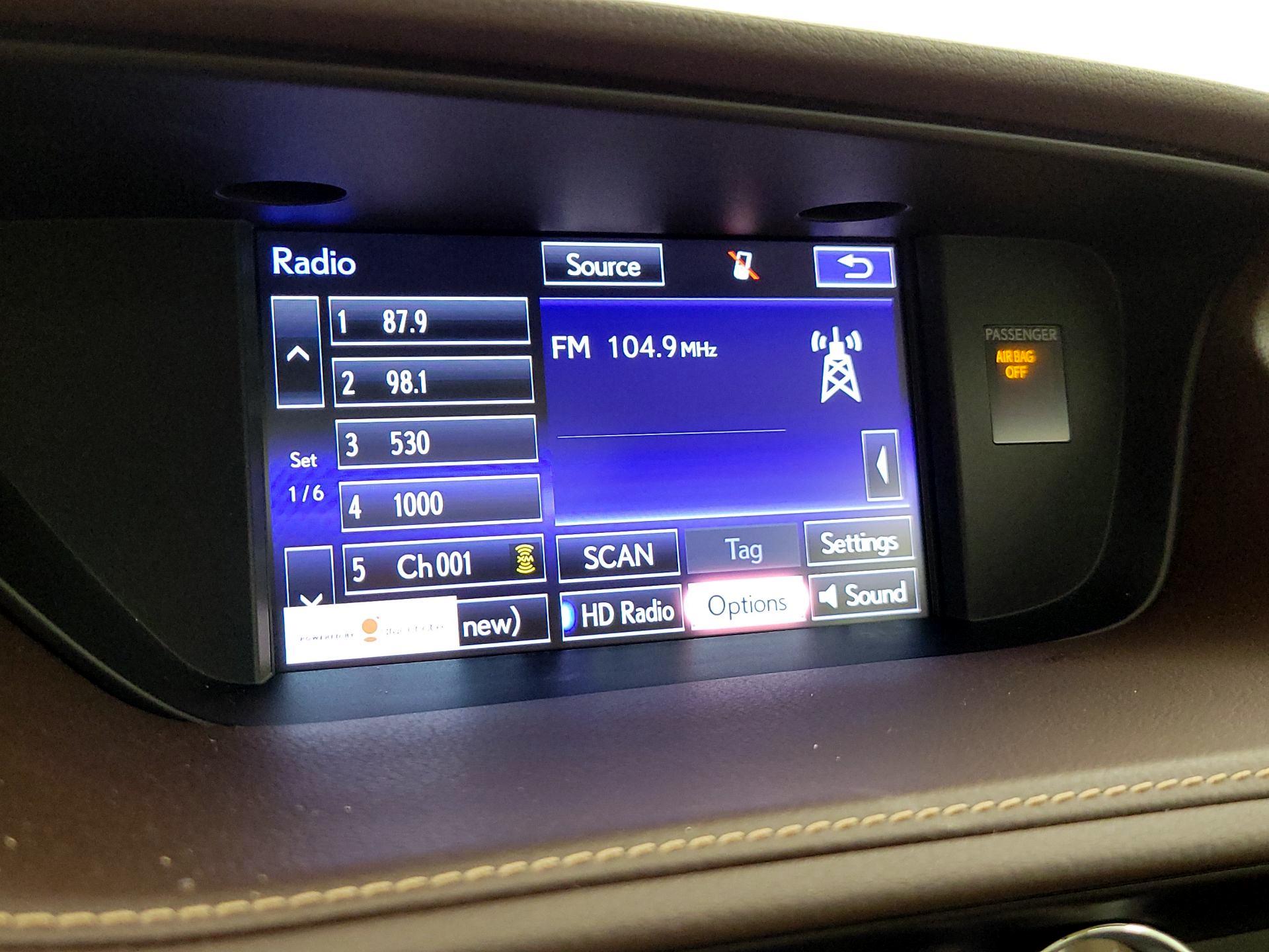 Thumbnail: 2016 Lexus ES - 16