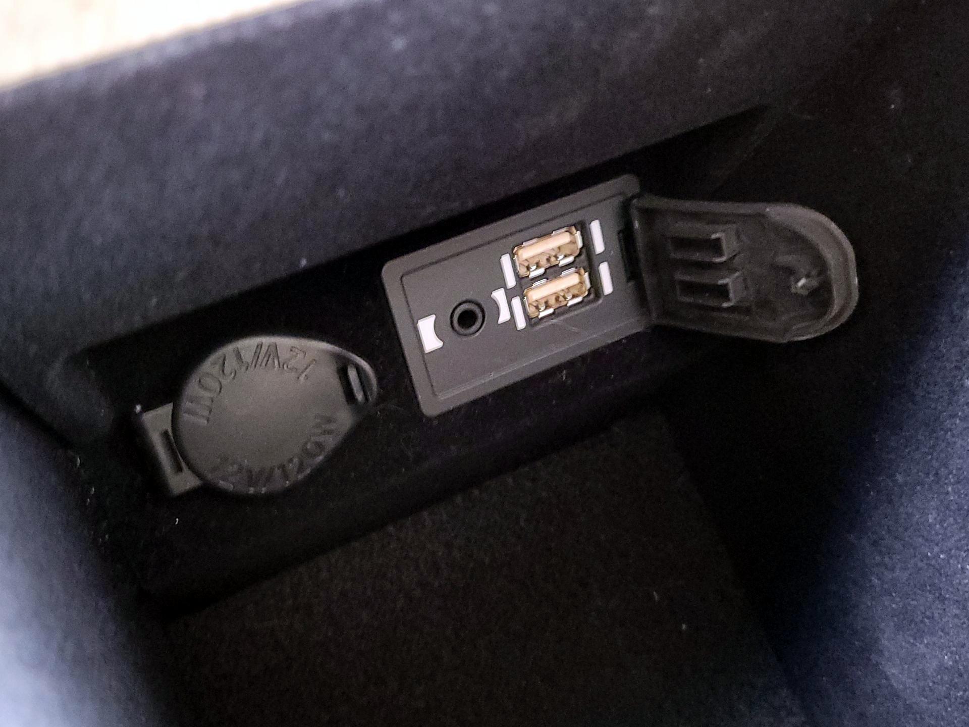 Thumbnail: 2016 Lexus ES - 19