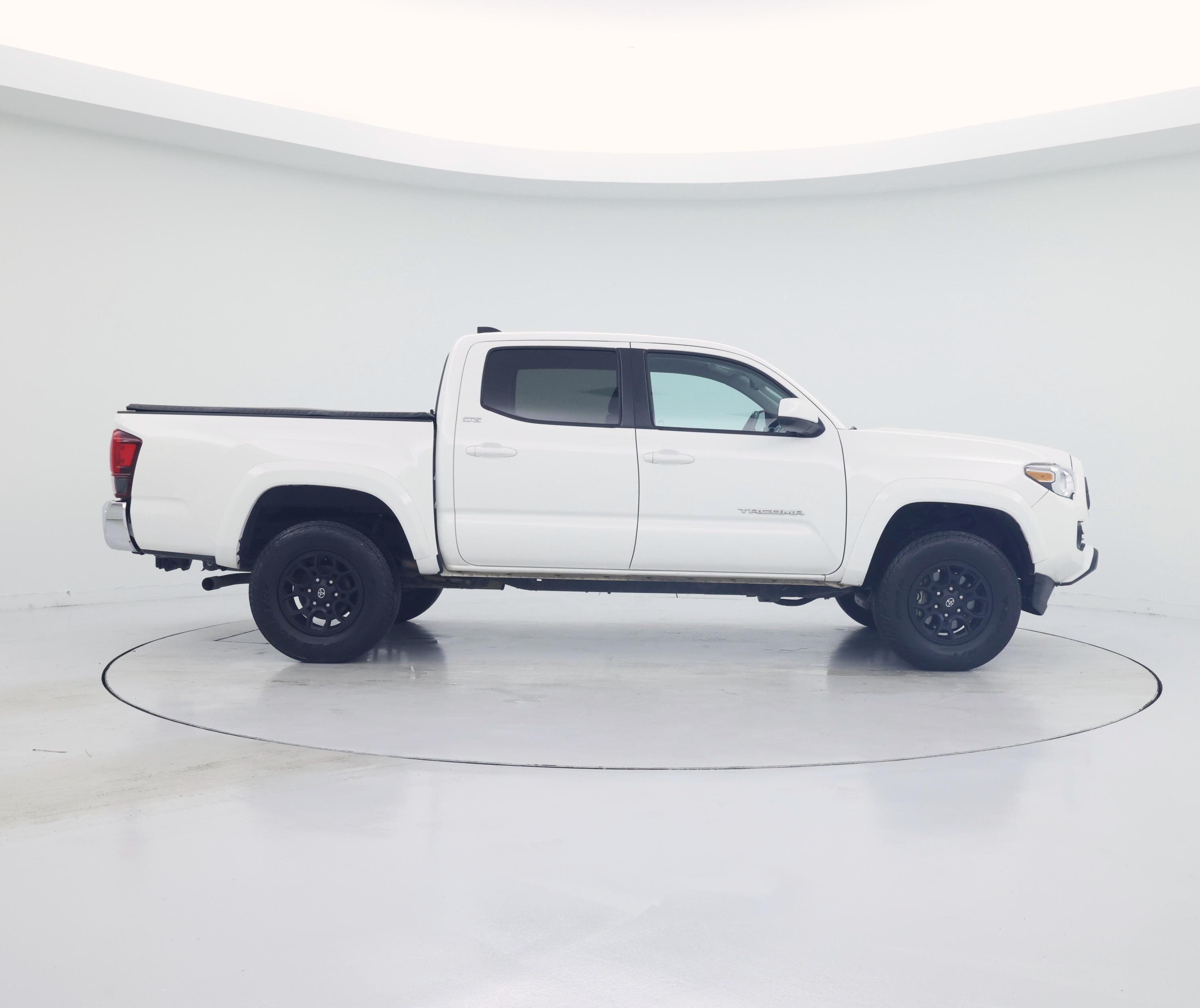 Thumbnail: 2022 Toyota Tacoma - 7