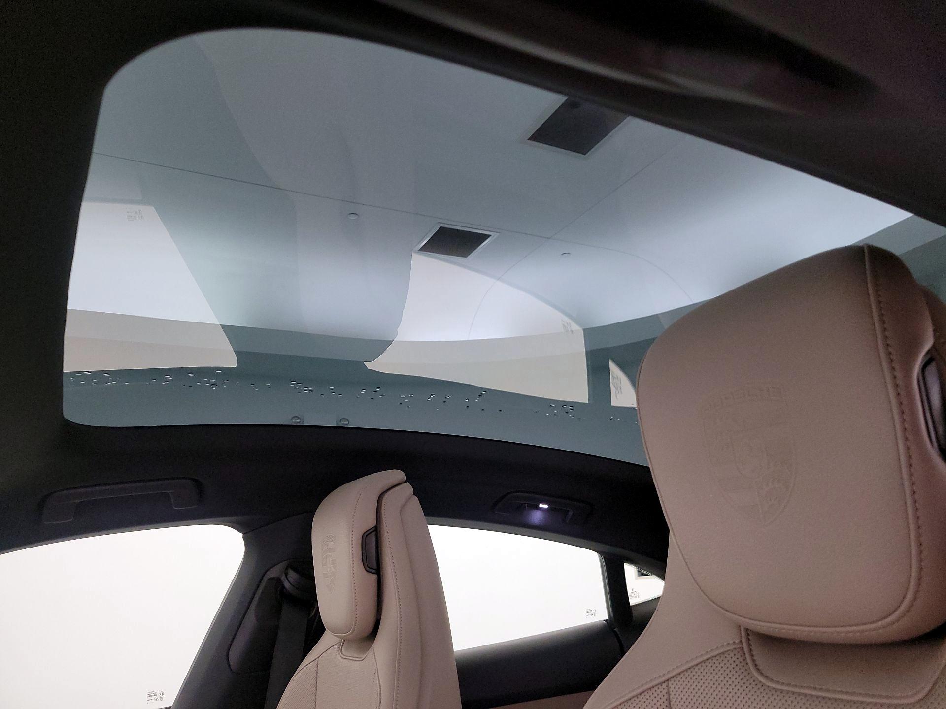 Thumbnail: 2021 Porsche Taycan - 20