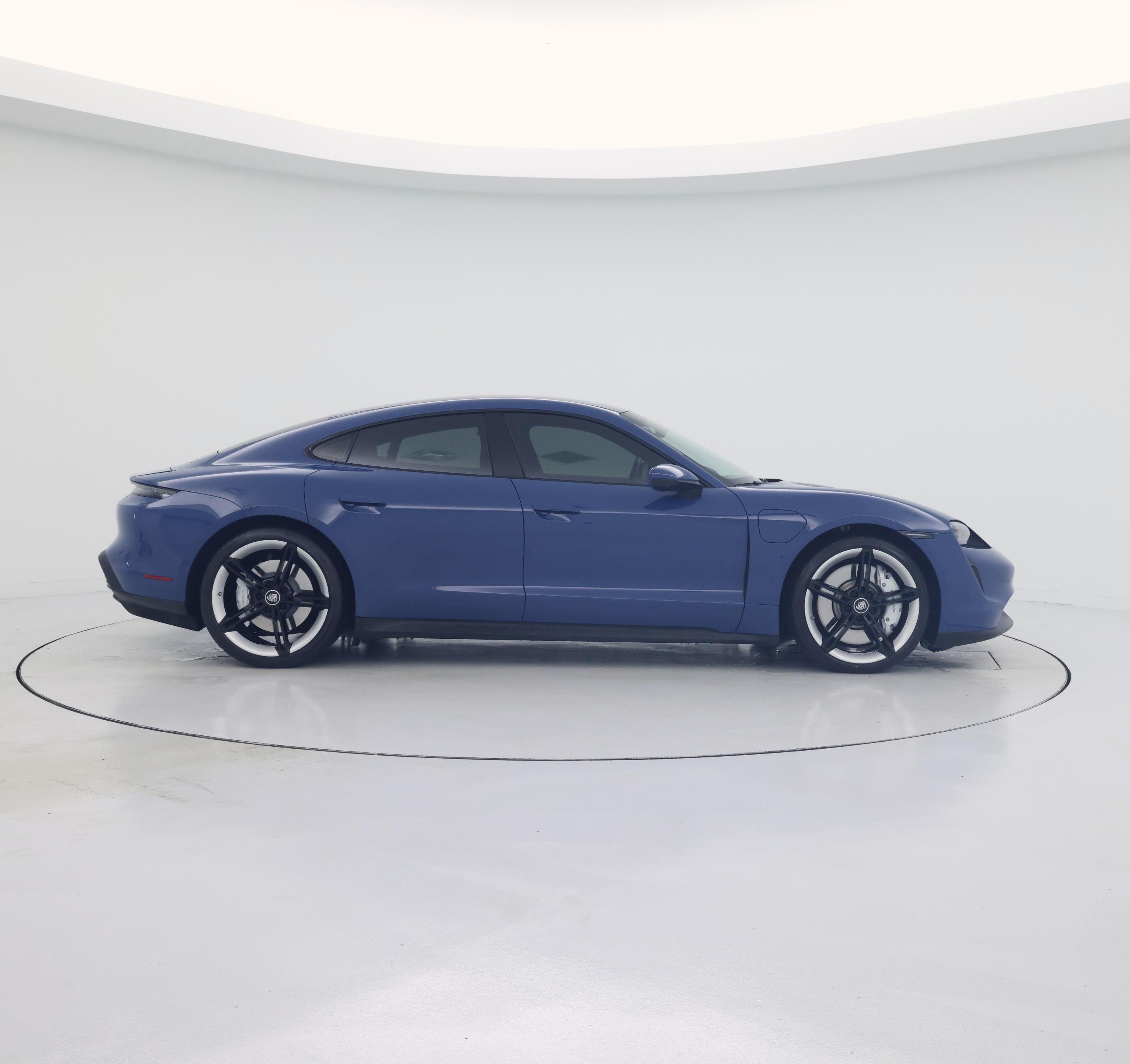 Thumbnail: 2021 Porsche Taycan - 7