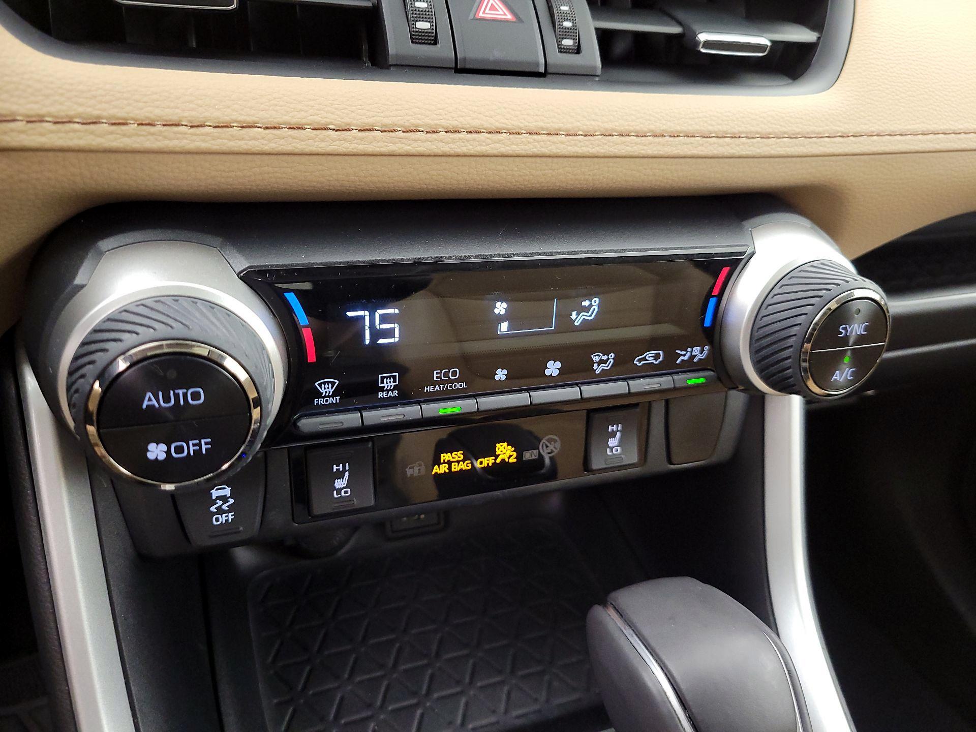 Thumbnail: 2023 Toyota RAV4 - 17