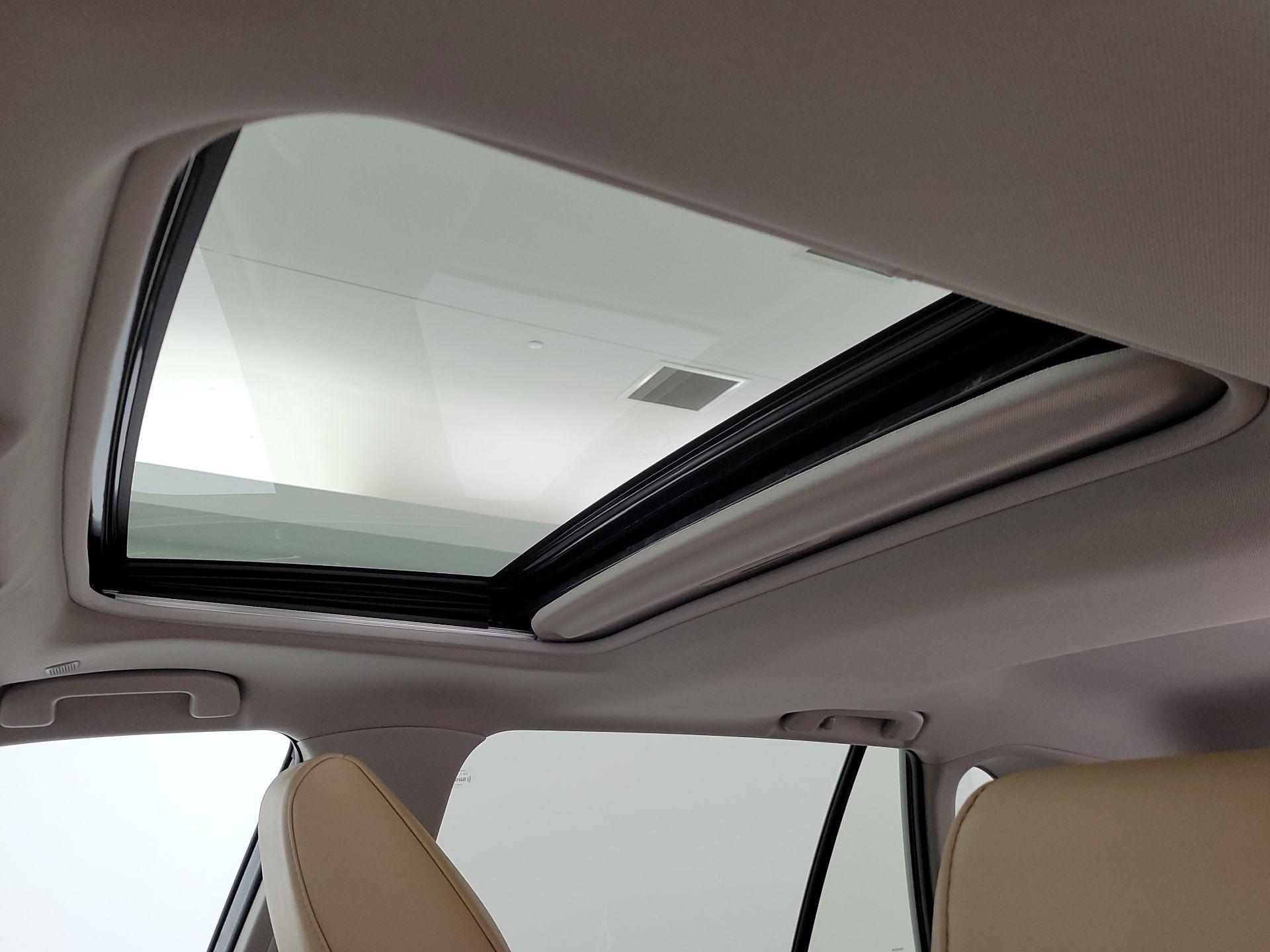 Thumbnail: 2023 Toyota RAV4 - 20