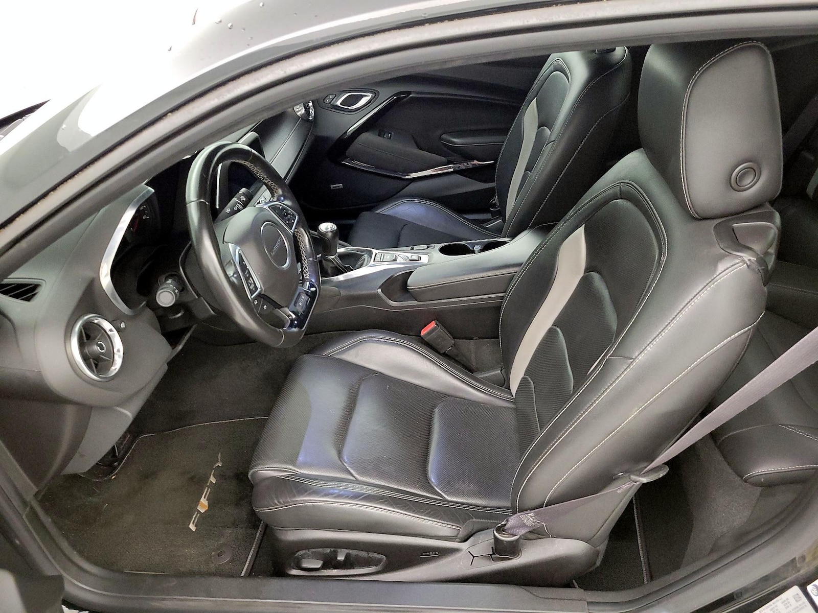 2017 Chevrolet Camaro 2LT - Photo 12