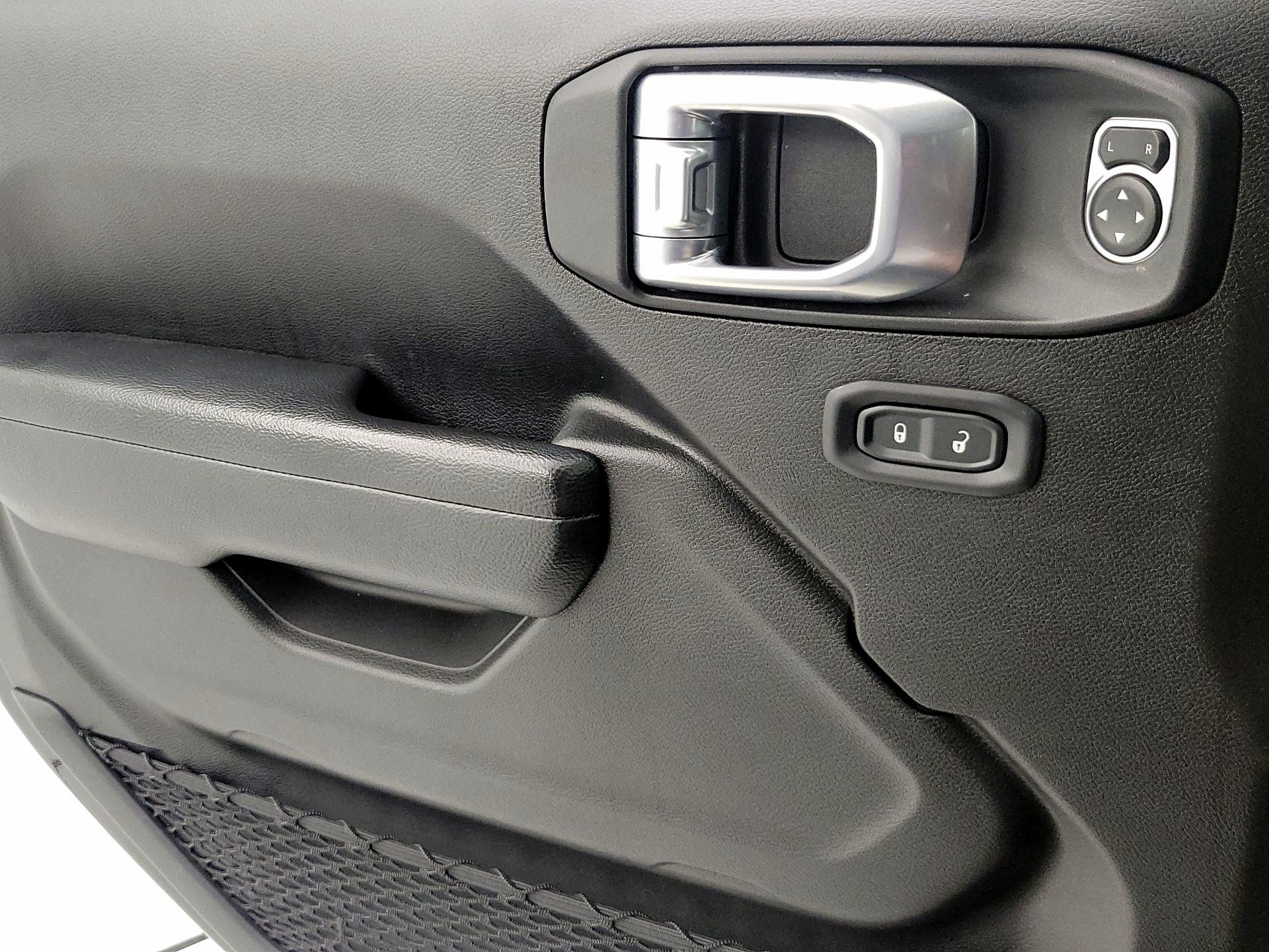 Thumbnail: 2022 Jeep Wrangler - 12