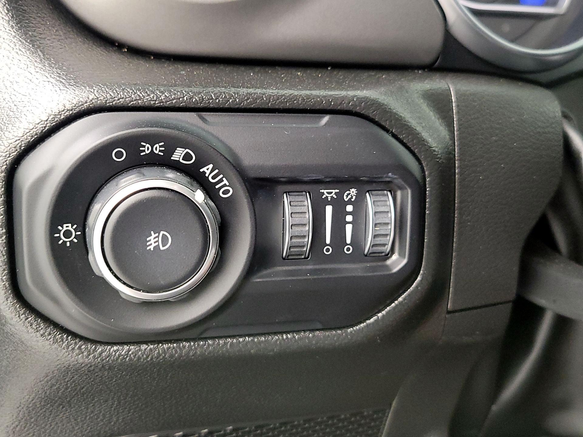 Thumbnail: 2022 Jeep Wrangler - 13