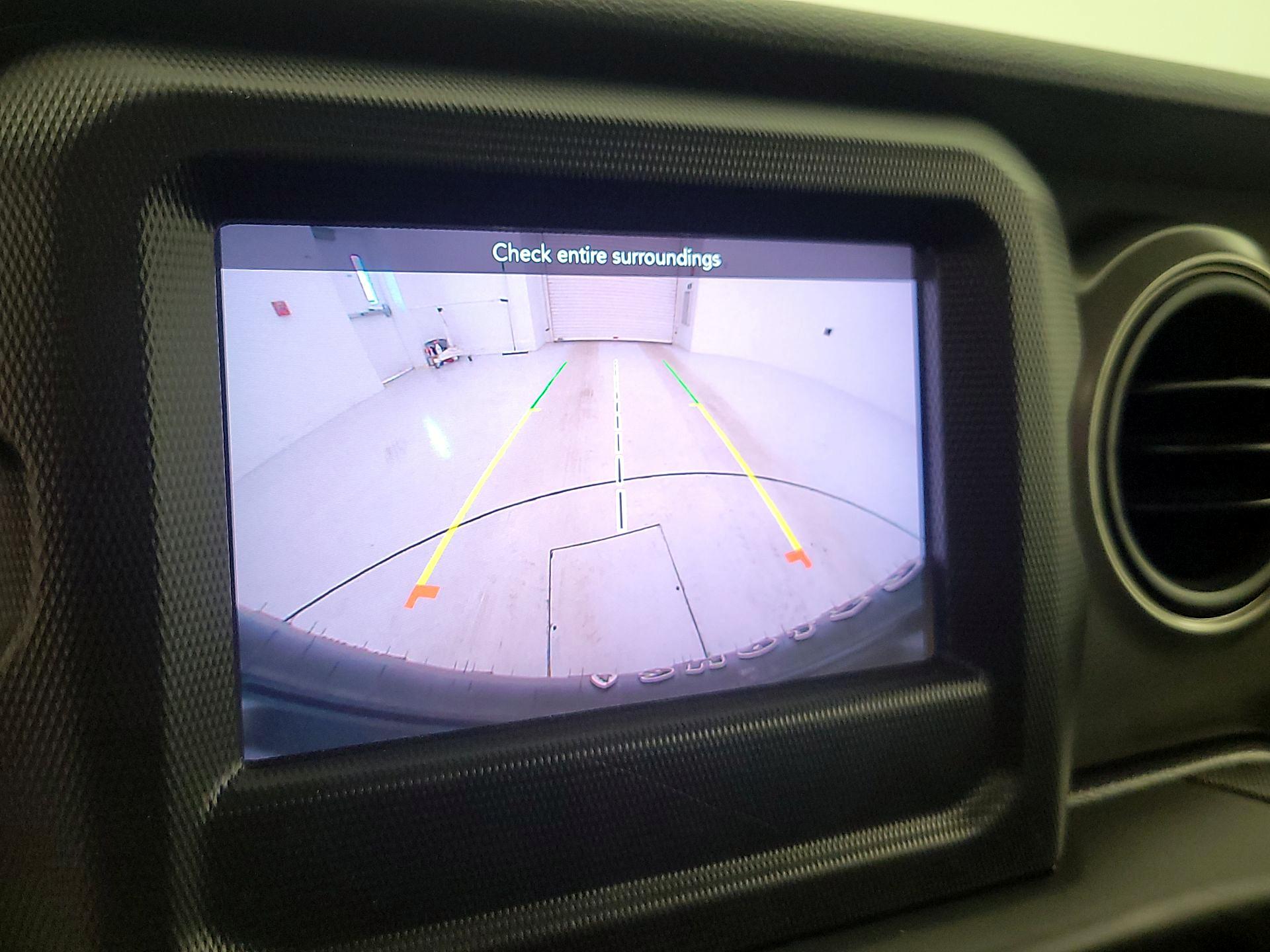 Thumbnail: 2022 Jeep Wrangler - 14