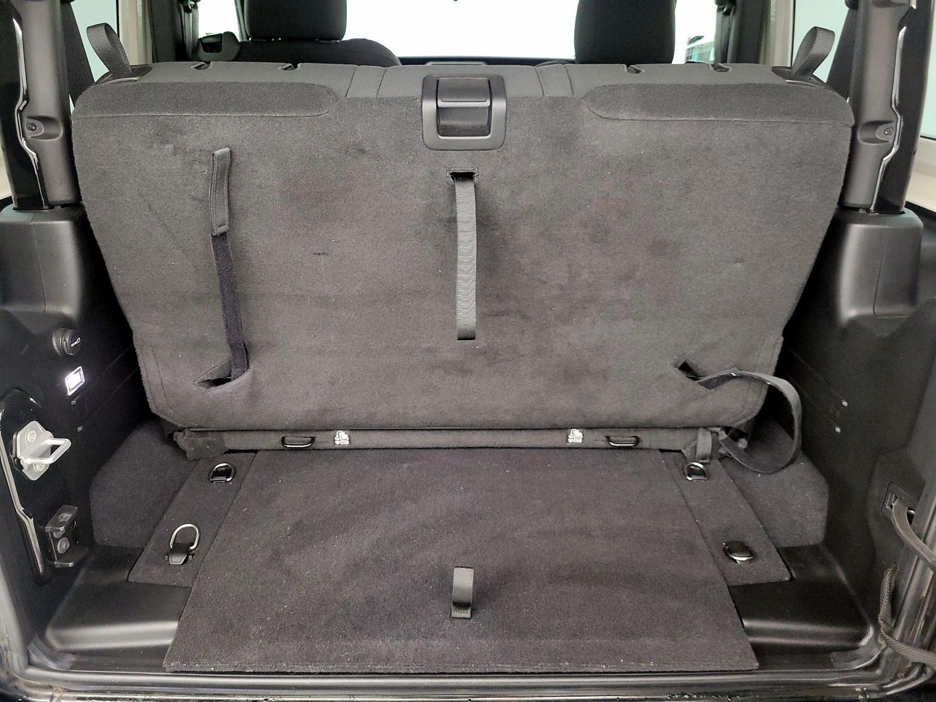 Thumbnail: 2022 Jeep Wrangler - 20