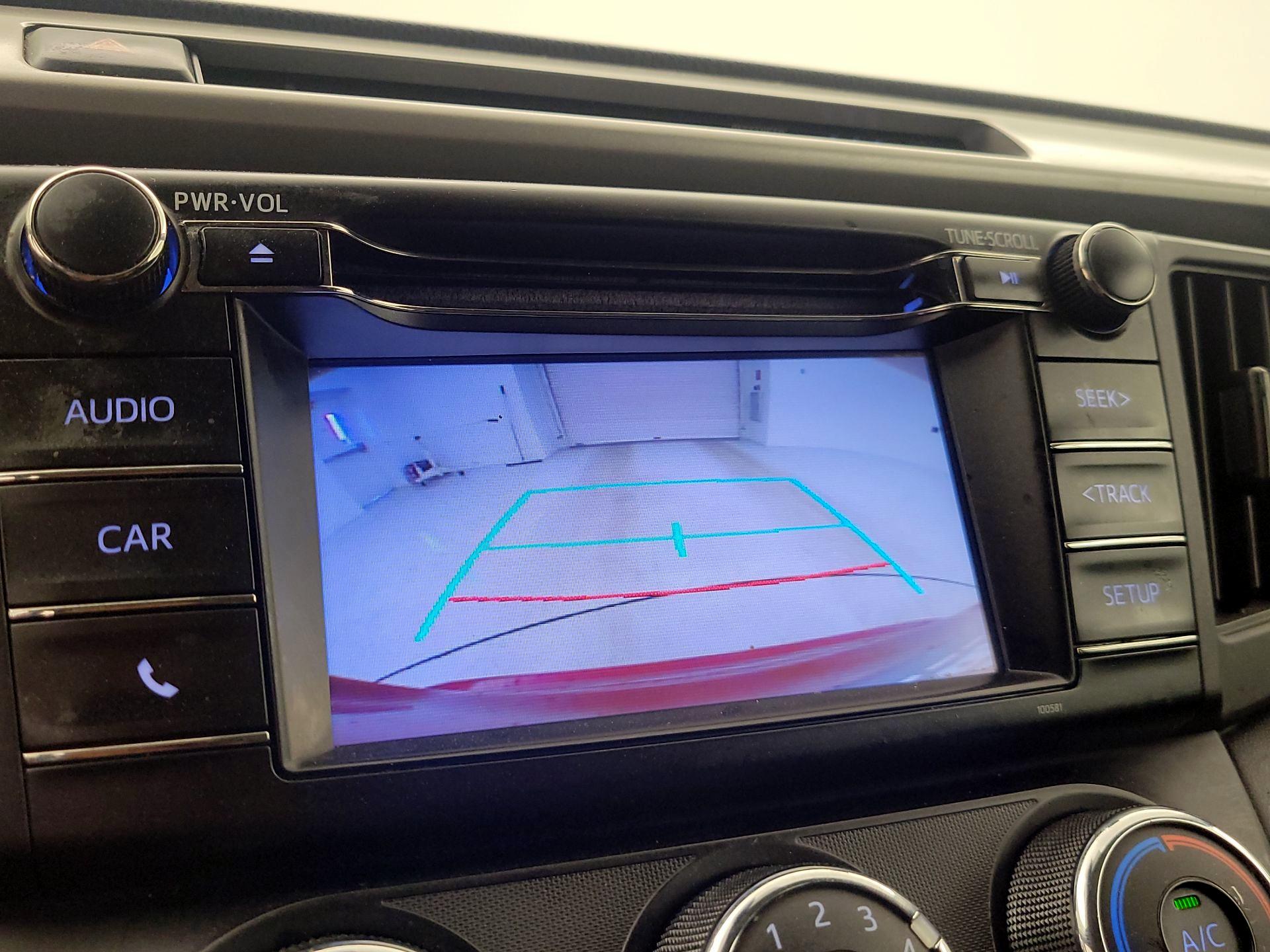 Thumbnail: 2018 Toyota RAV4 - 14