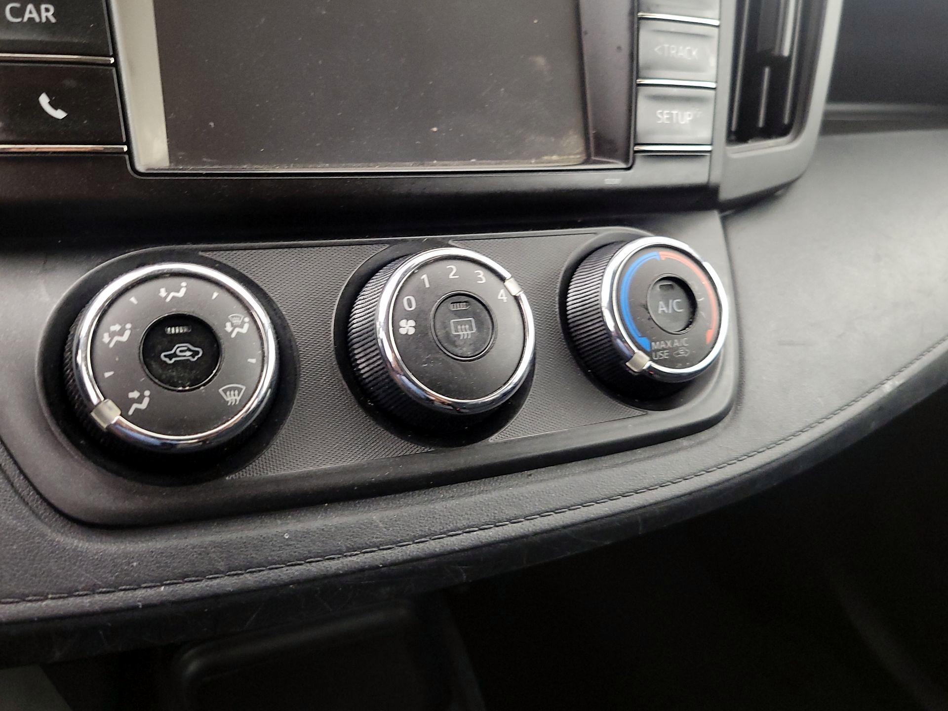 Thumbnail: 2018 Toyota RAV4 - 16