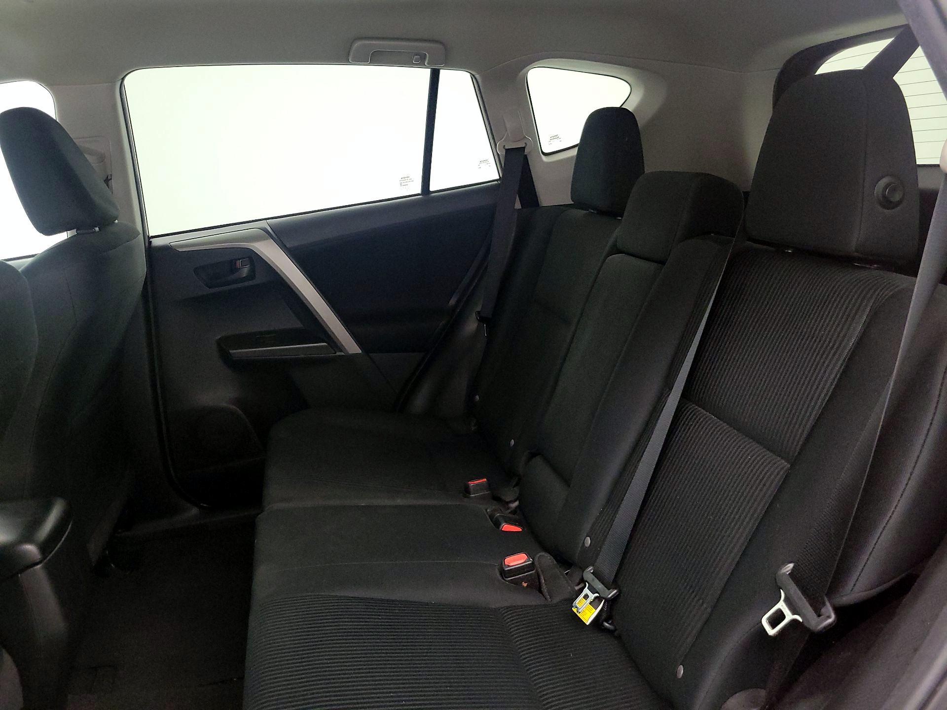 Thumbnail: 2018 Toyota RAV4 - 19