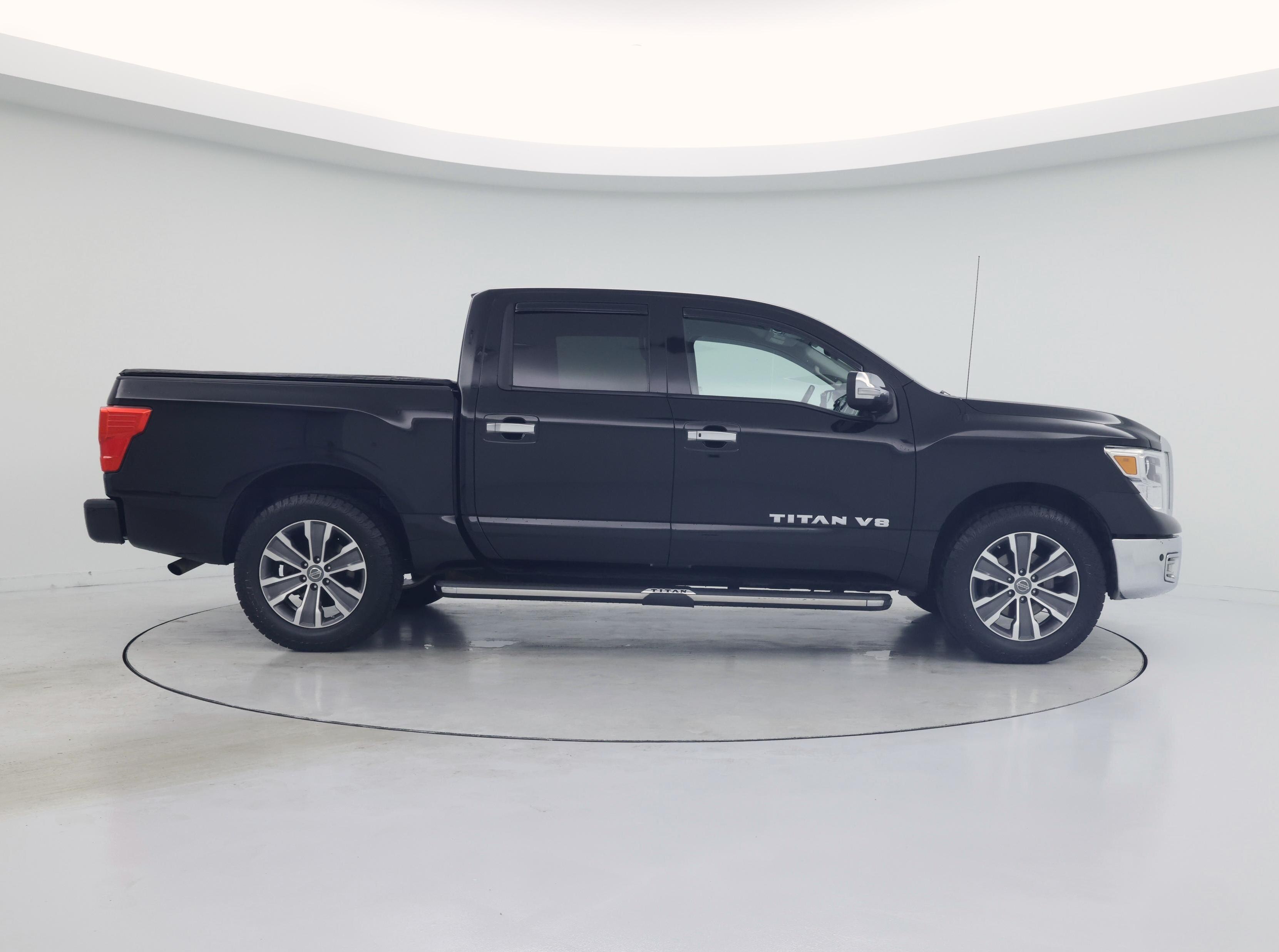 Thumbnail: 2018 Nissan Titan - 7