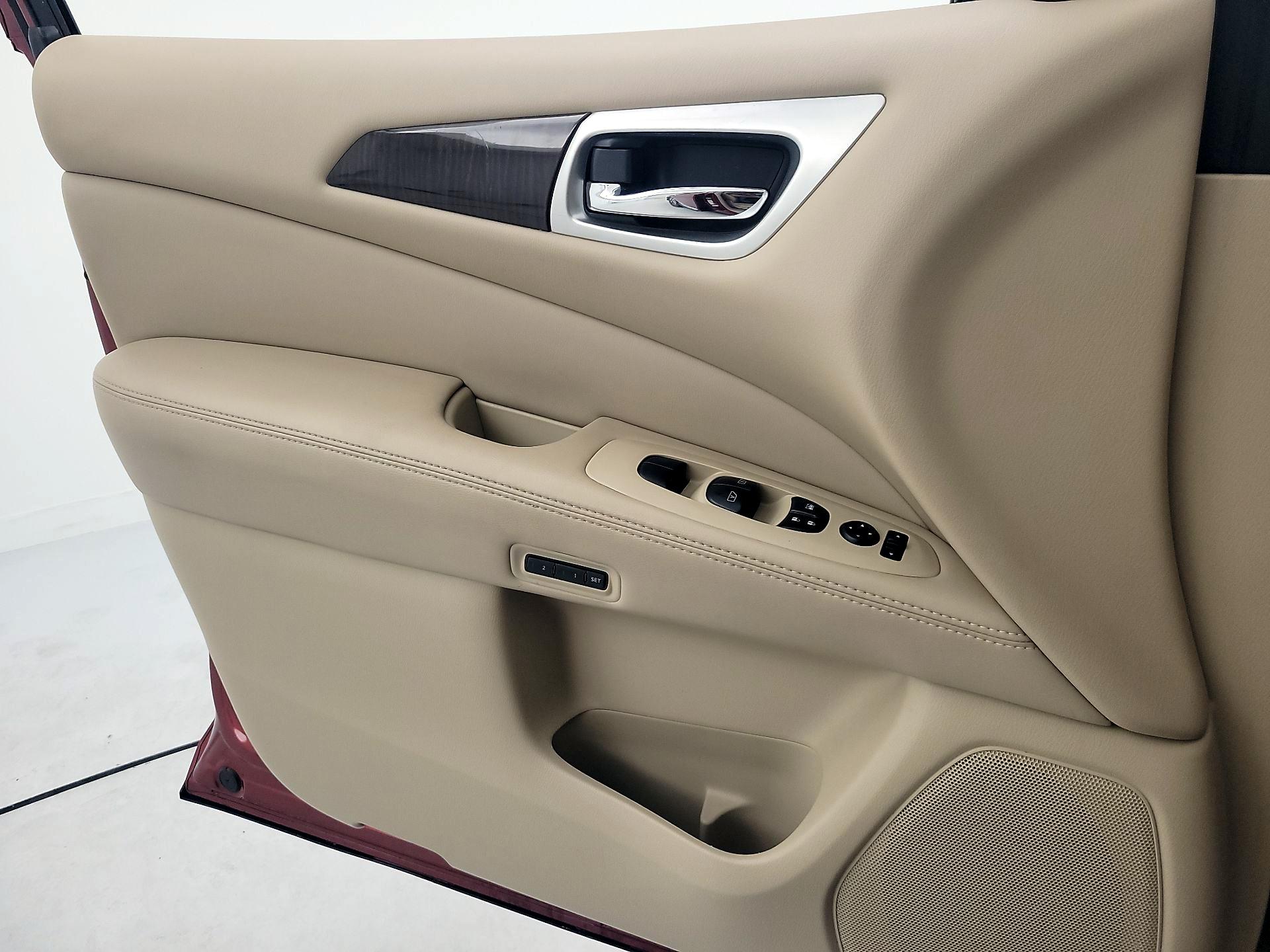 Thumbnail: 2015 Nissan Pathfinder - 12