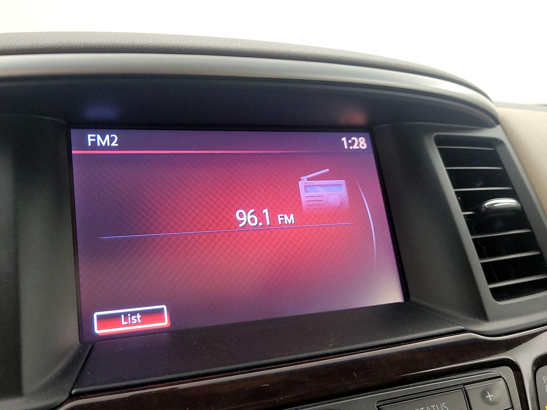 Thumbnail: 2015 Nissan Pathfinder - 16