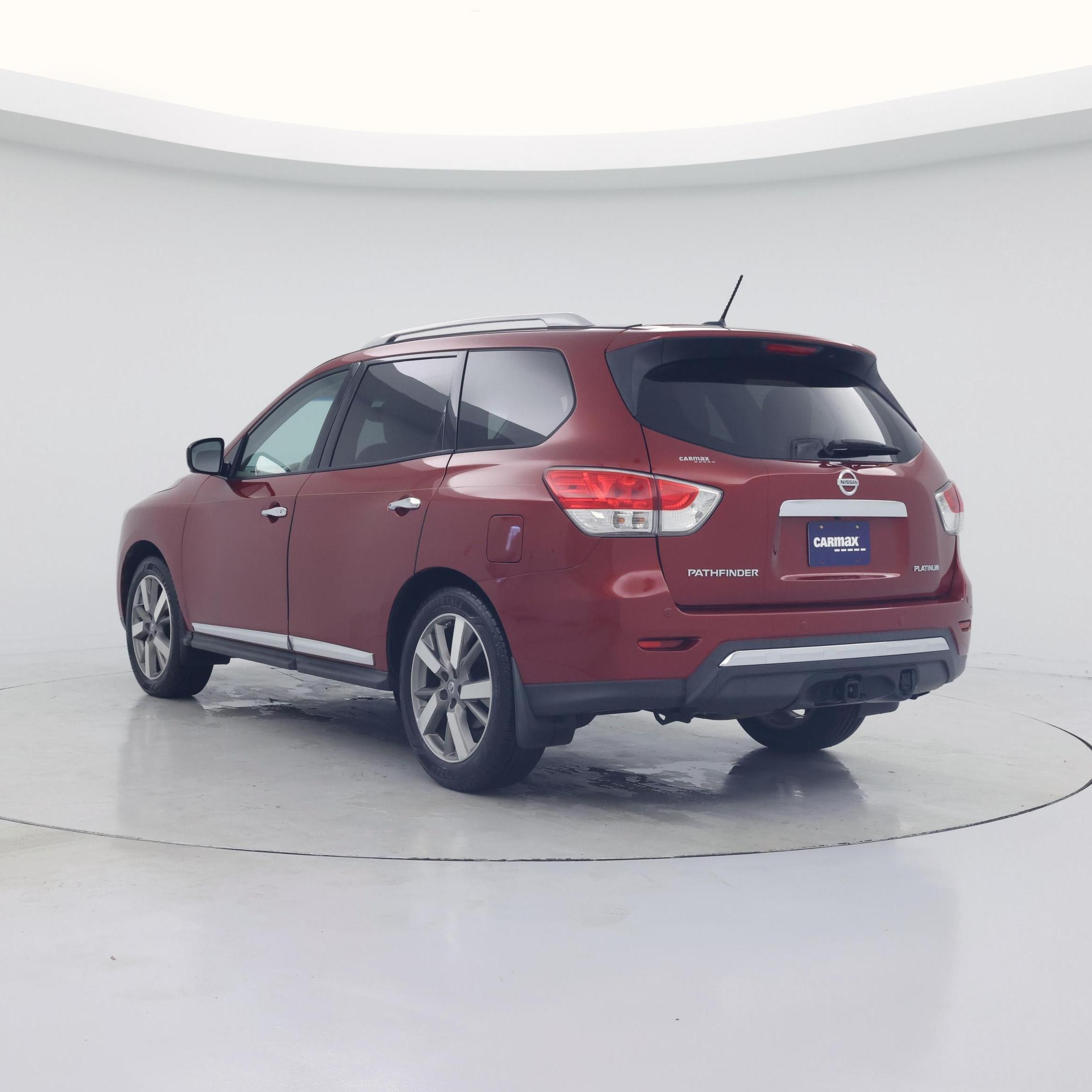 Thumbnail: 2015 Nissan Pathfinder - 2