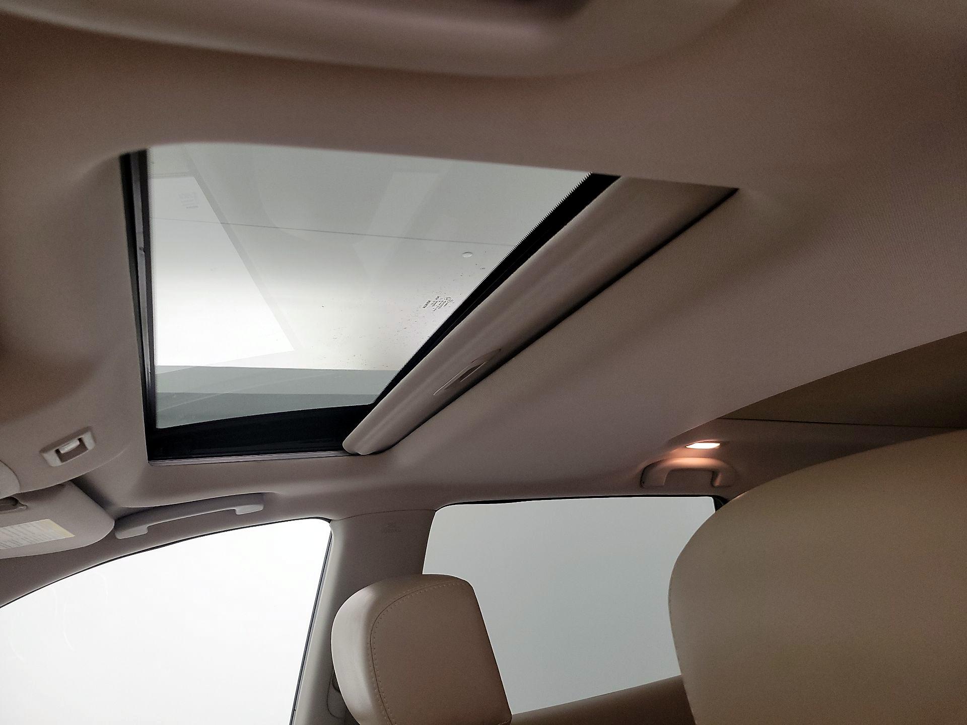 Thumbnail: 2015 Nissan Pathfinder - 20