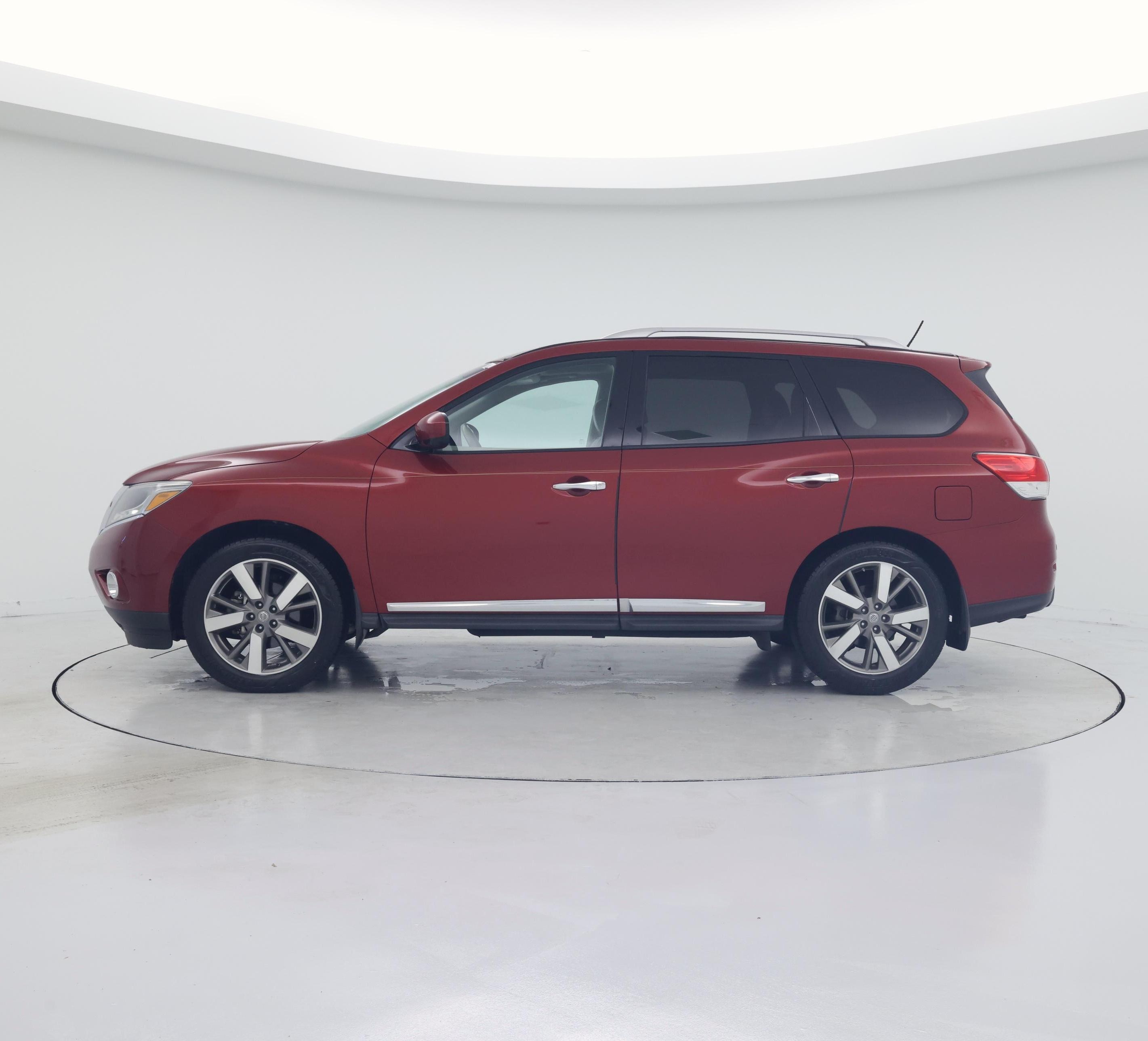 Thumbnail: 2015 Nissan Pathfinder - 3