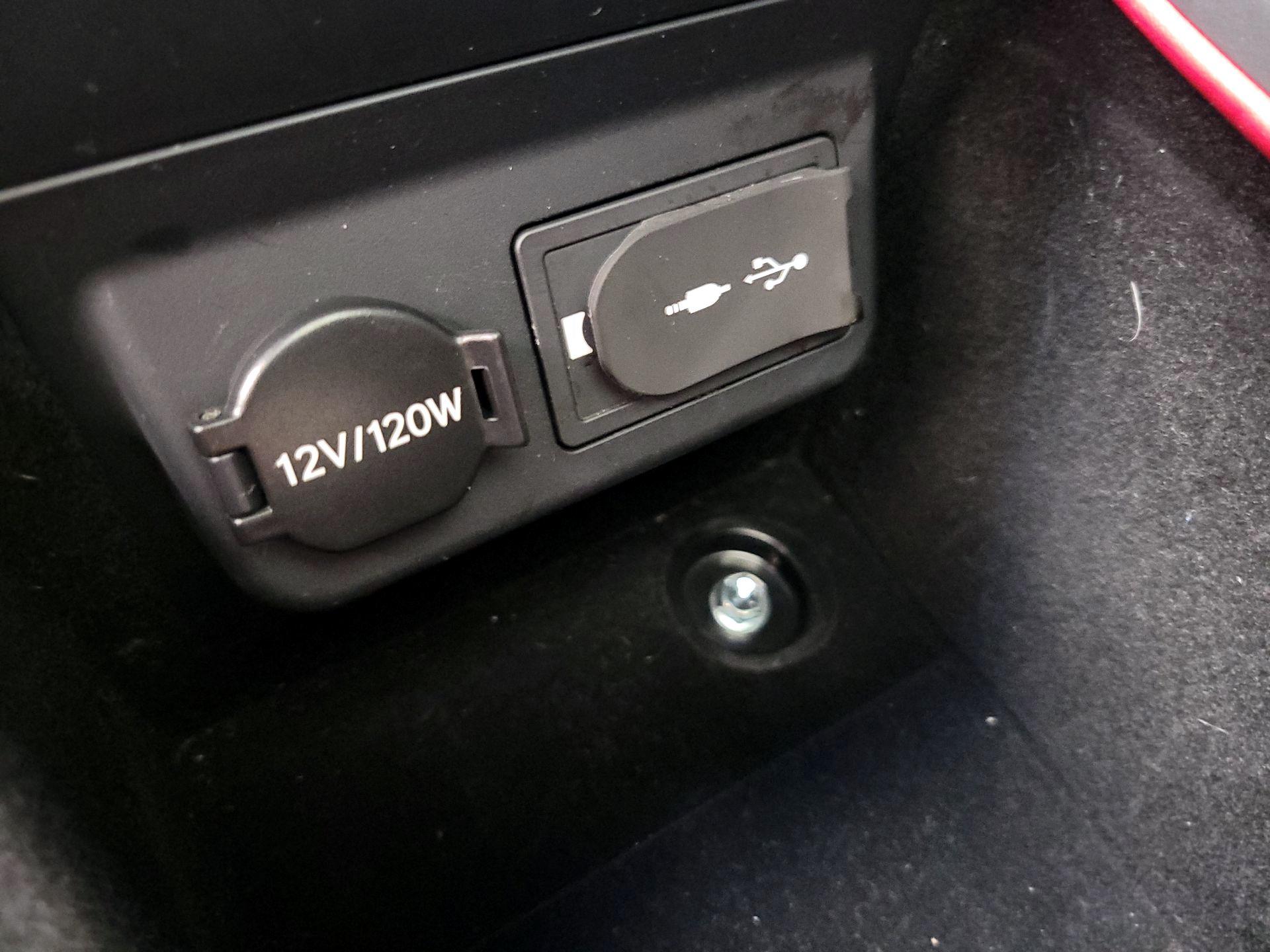 Thumbnail: 2019 Lexus LS - 19