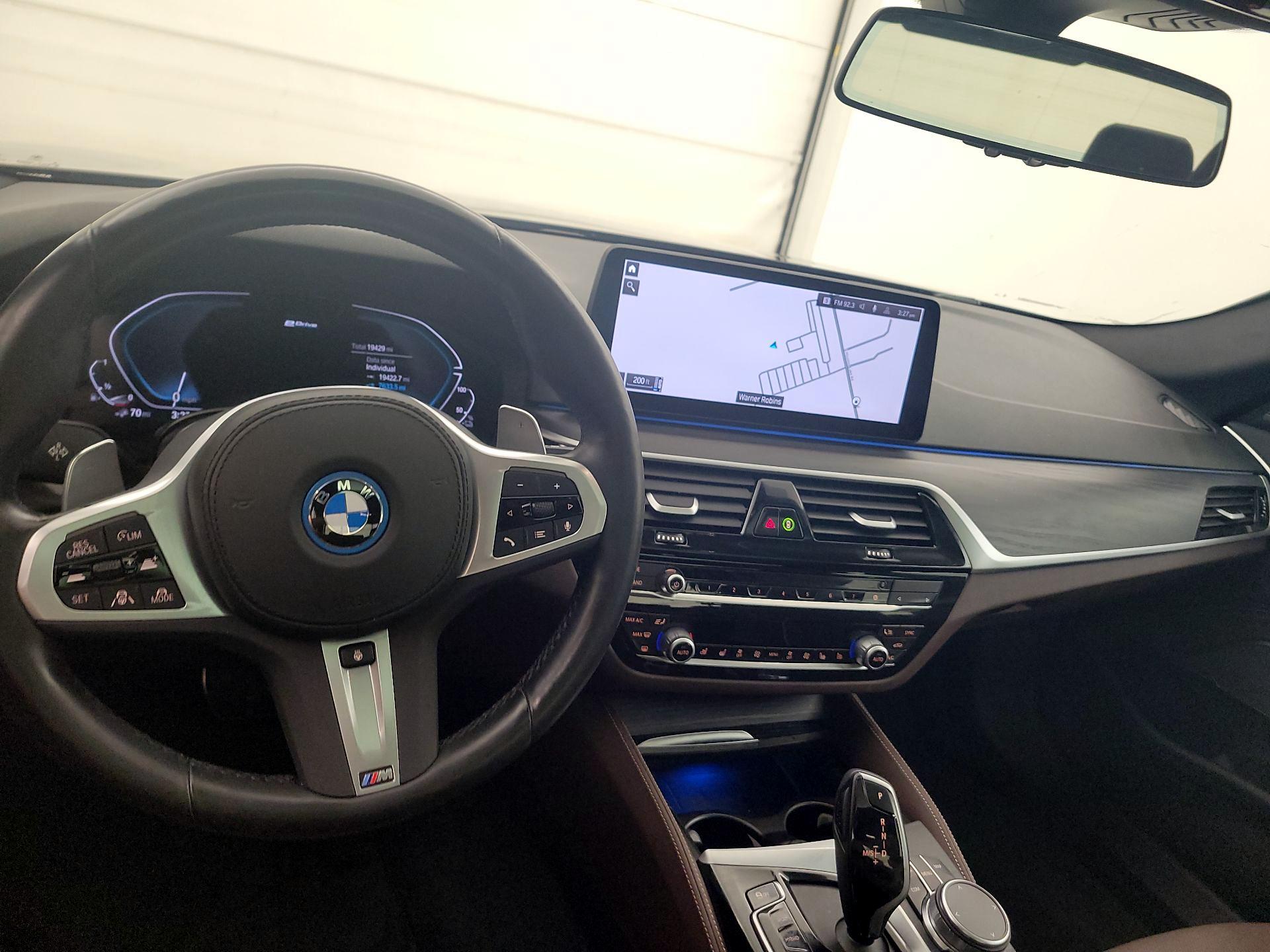 Thumbnail: 2023 BMW 5 Series - 9