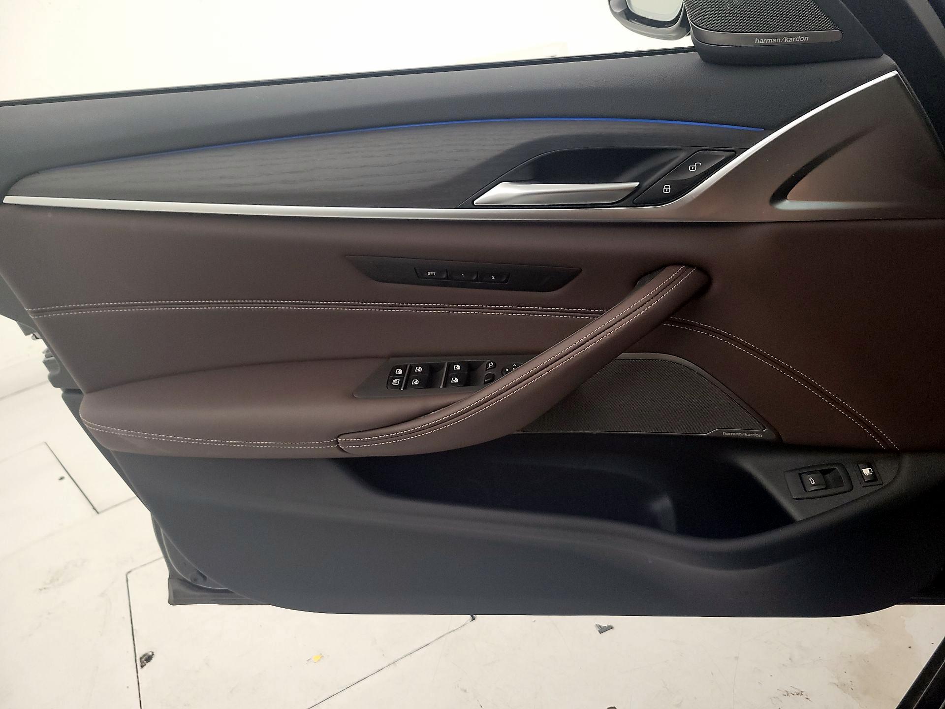 Thumbnail: 2023 BMW 5 Series - 12