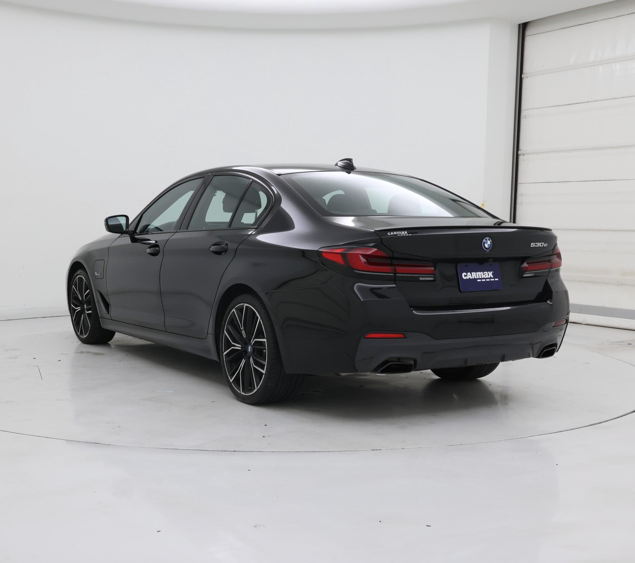 Thumbnail: 2023 BMW 5 Series - 2