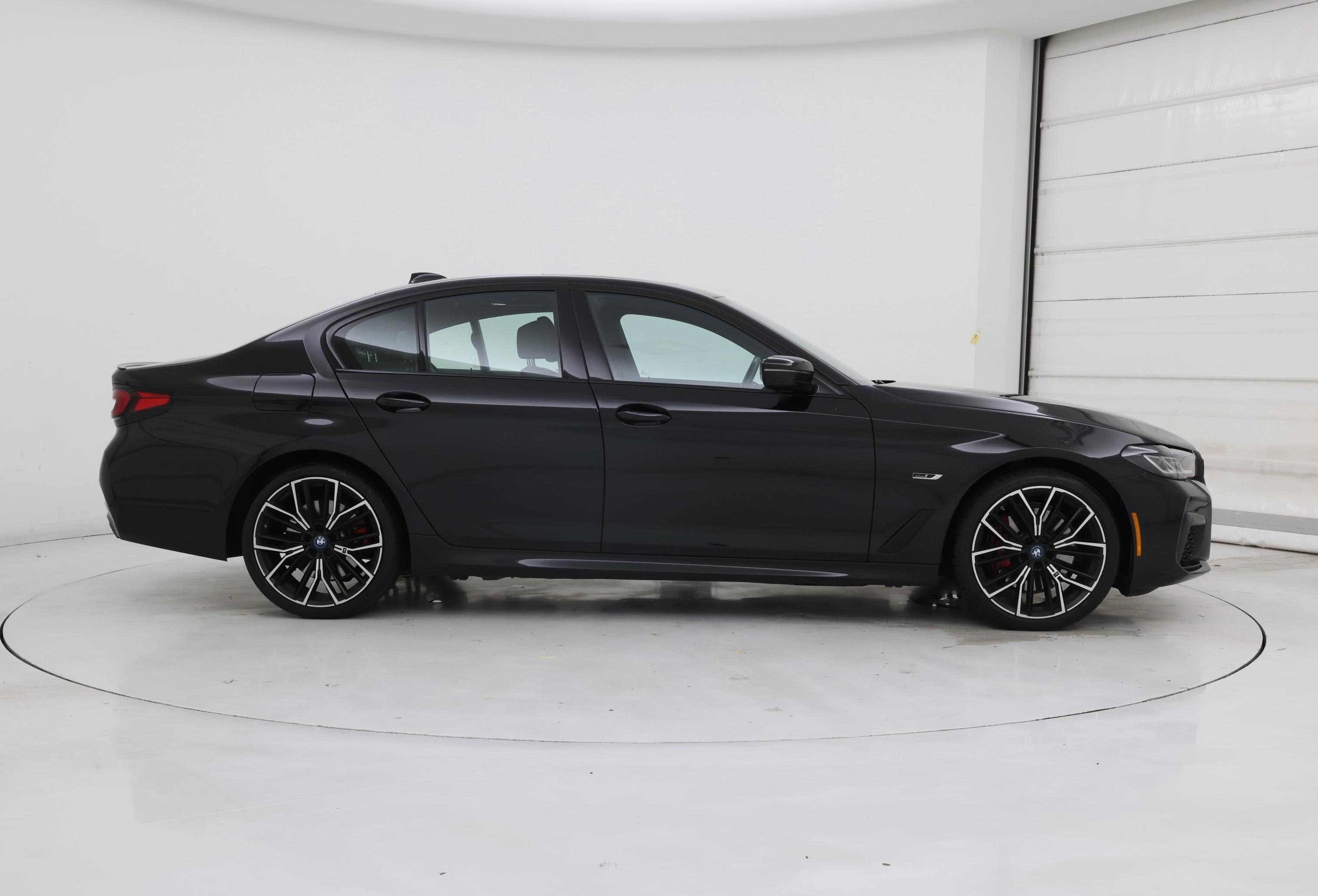 Thumbnail: 2023 BMW 5 Series - 7