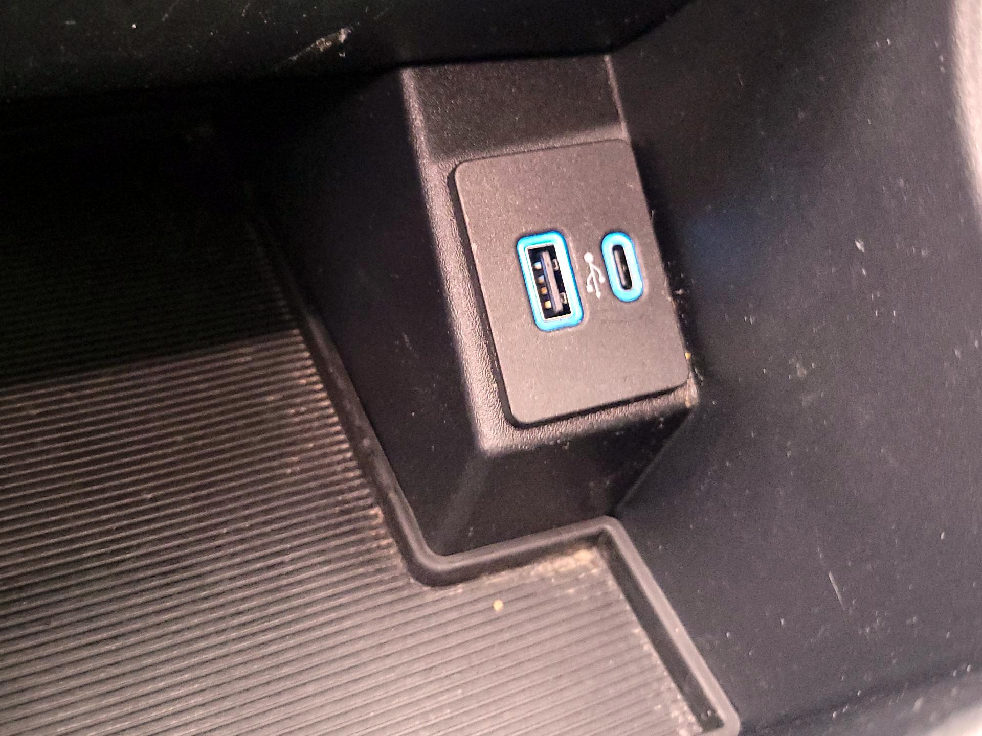 Thumbnail: 2024 Ford Edge - 18