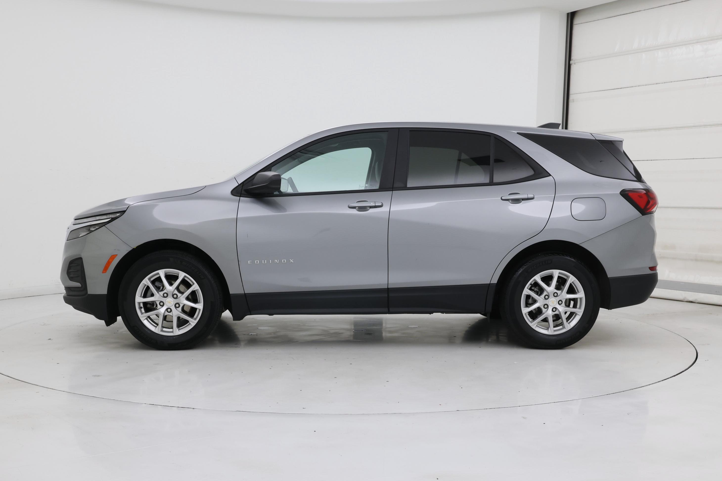 Thumbnail: 2024 Chevrolet Equinox - 3