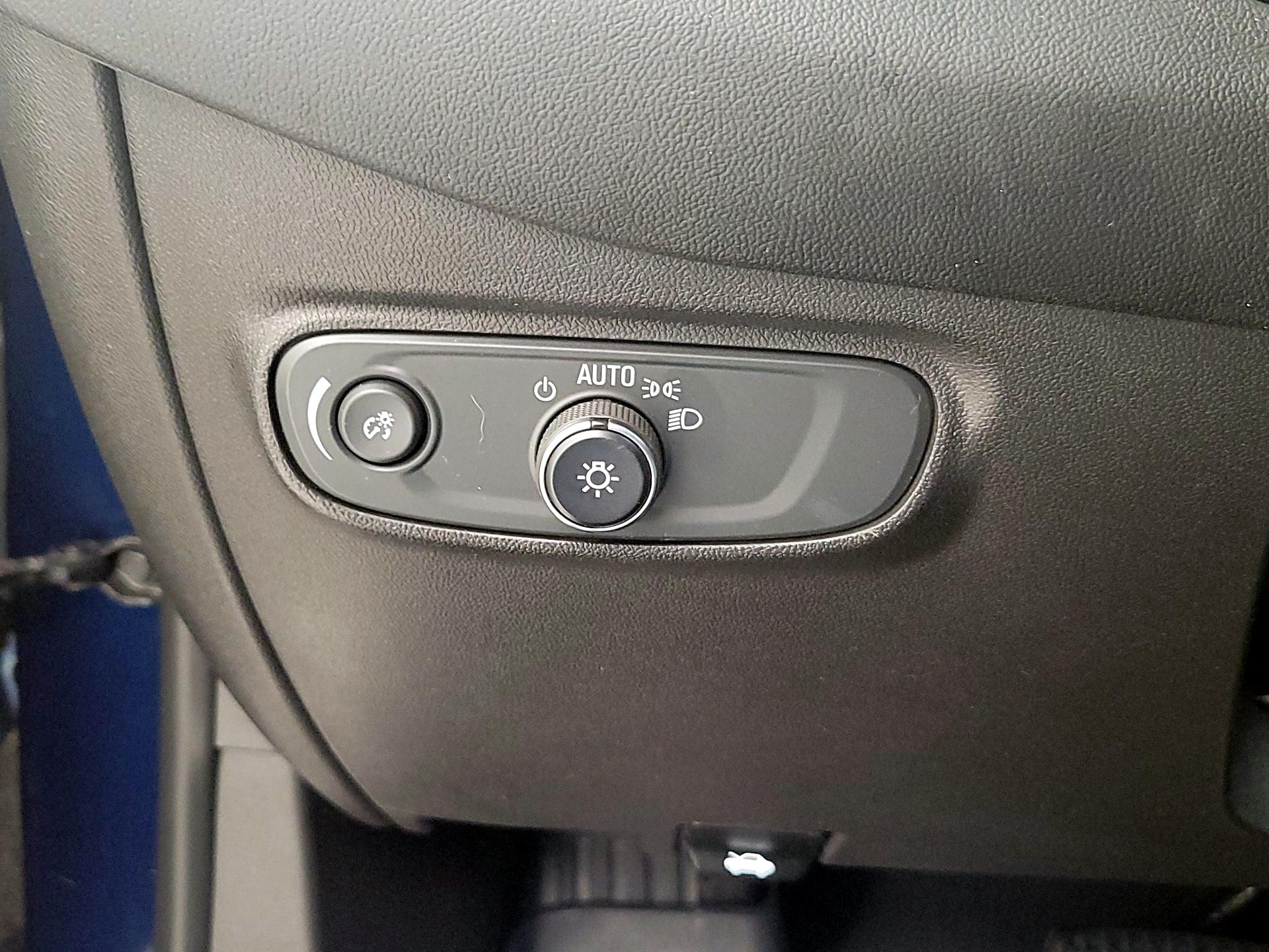 Thumbnail: 2023 Chevrolet Equinox - 11