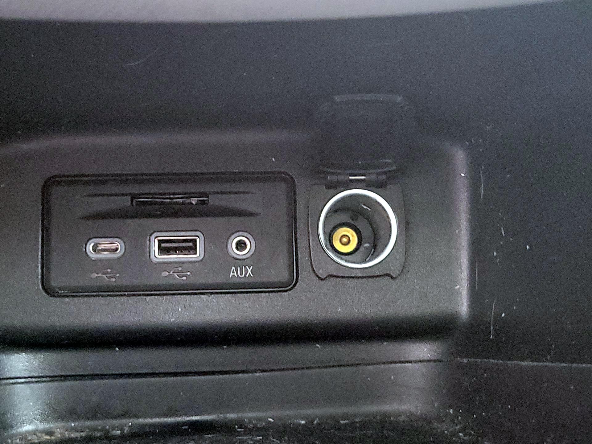 Thumbnail: 2023 Chevrolet Equinox - 16