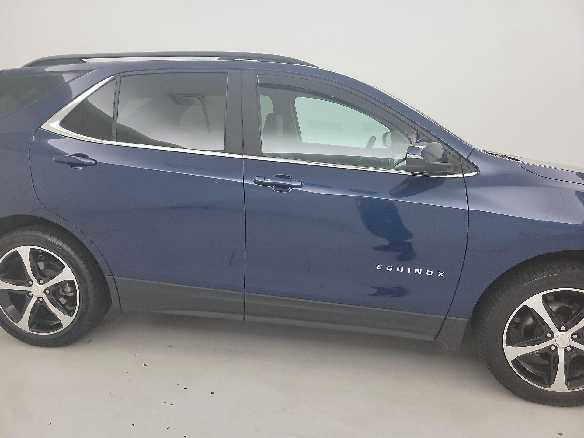 Thumbnail: 2023 Chevrolet Equinox - 4