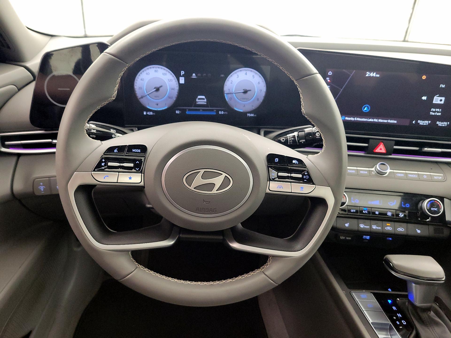 Thumbnail: 2025 Hyundai Elantra - 10