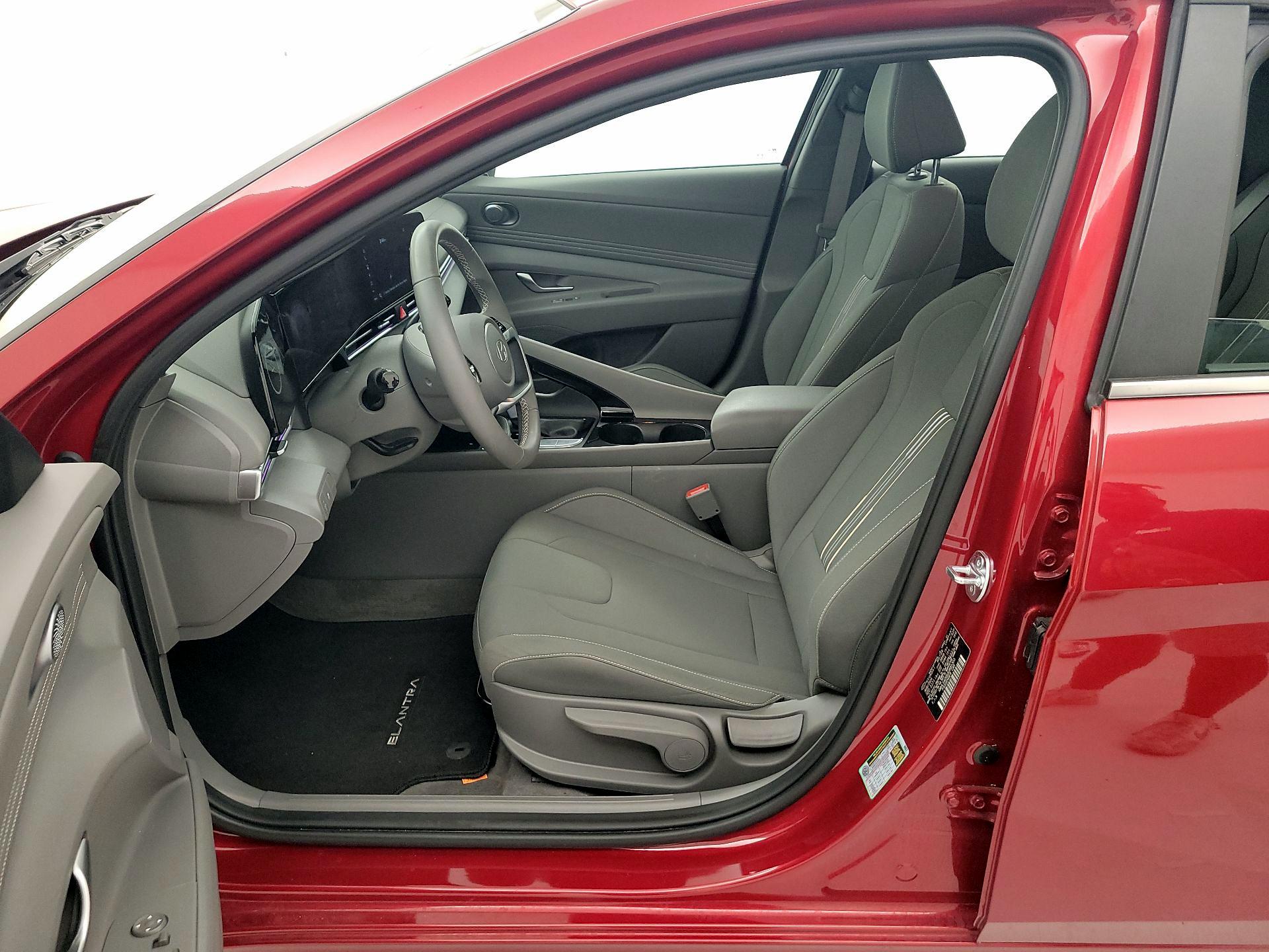 Thumbnail: 2025 Hyundai Elantra - 11