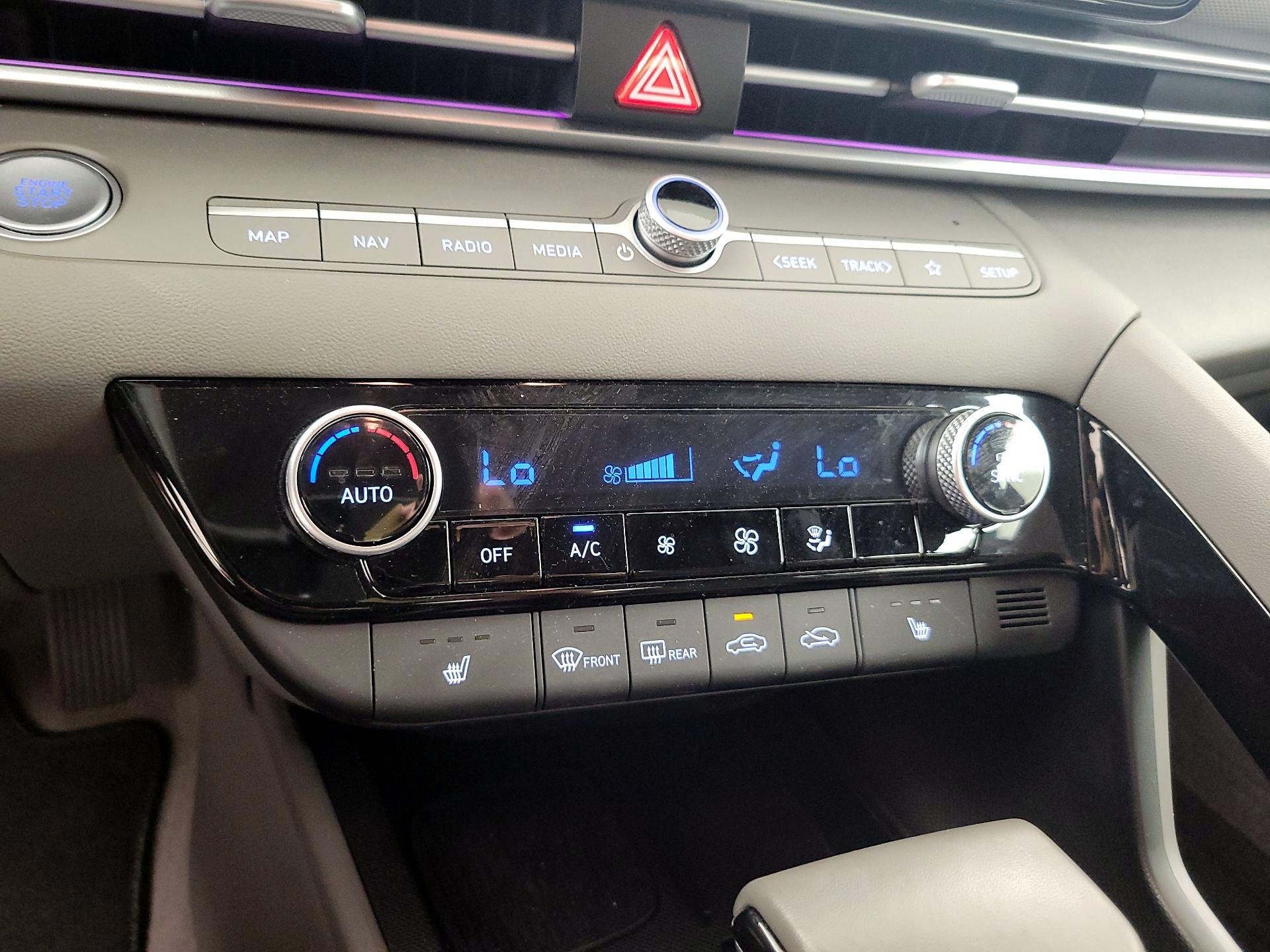 Thumbnail: 2025 Hyundai Elantra - 17