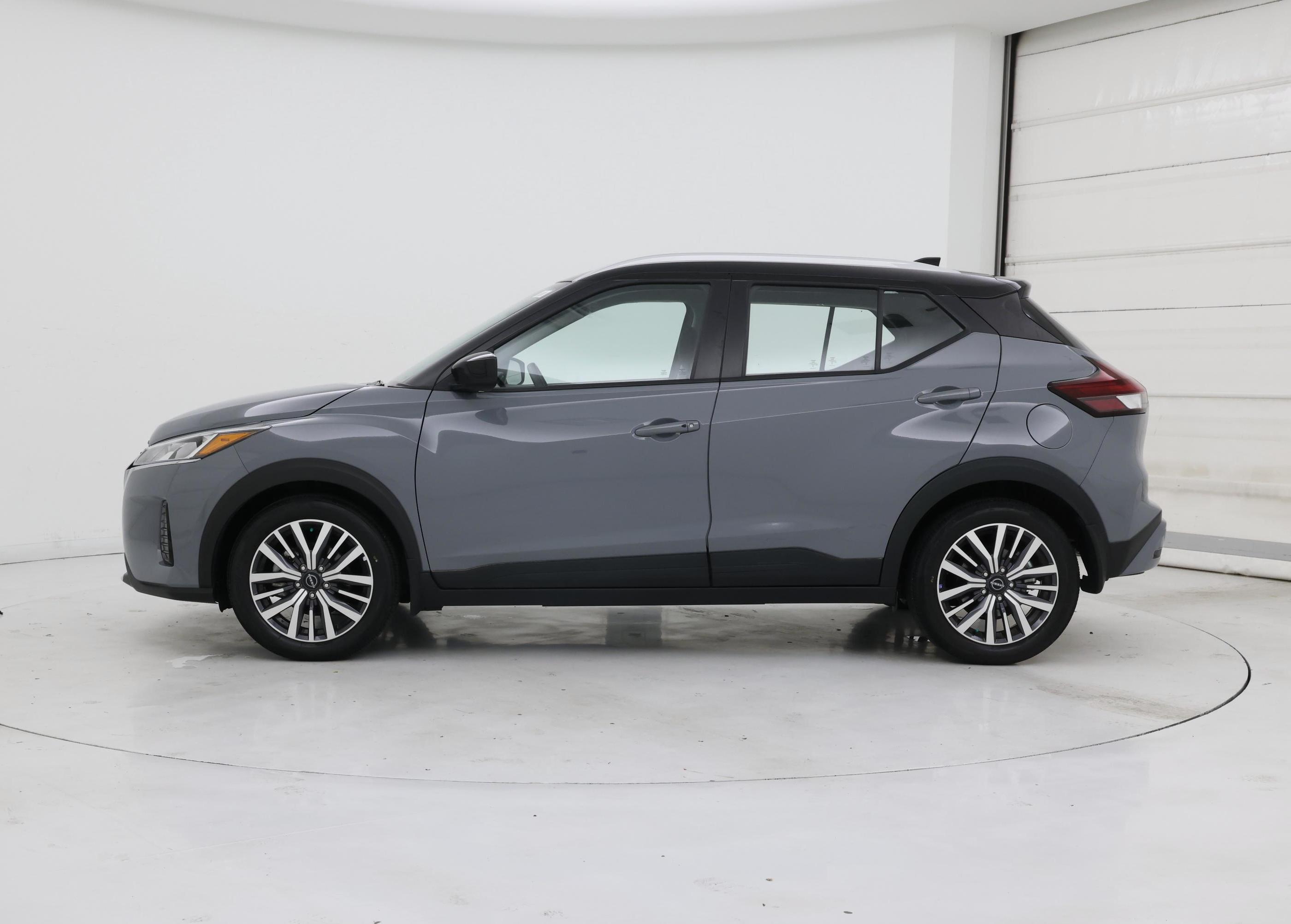 Thumbnail: 2024 Nissan Kicks - 3