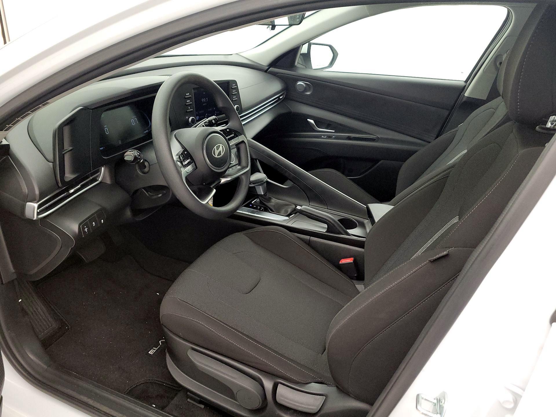 Thumbnail: 2024 Hyundai Elantra - 9