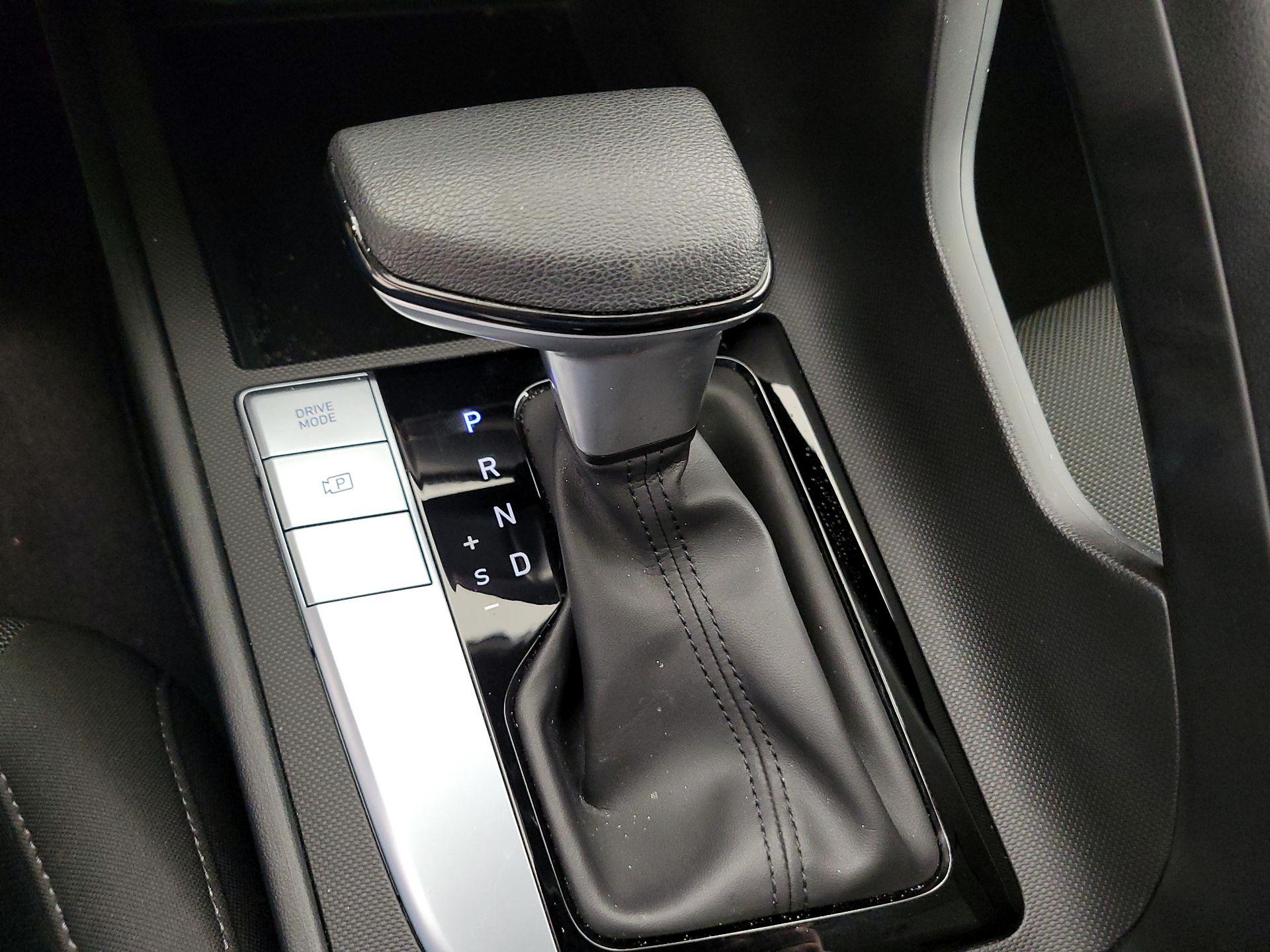 Thumbnail: 2024 Hyundai Elantra - 15