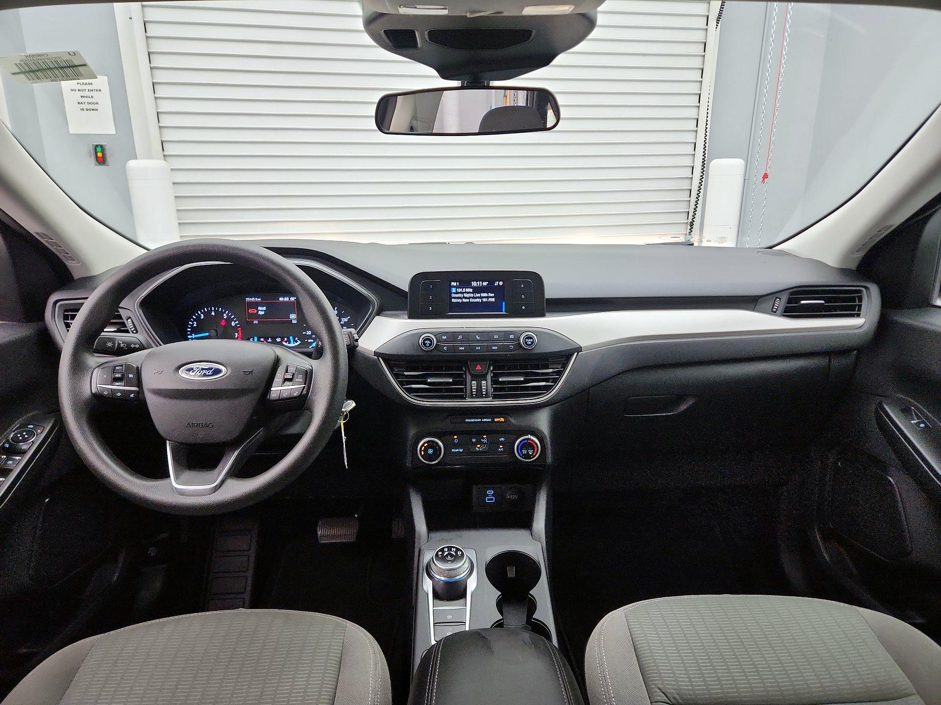 Thumbnail: 2022 Ford Escape - 9