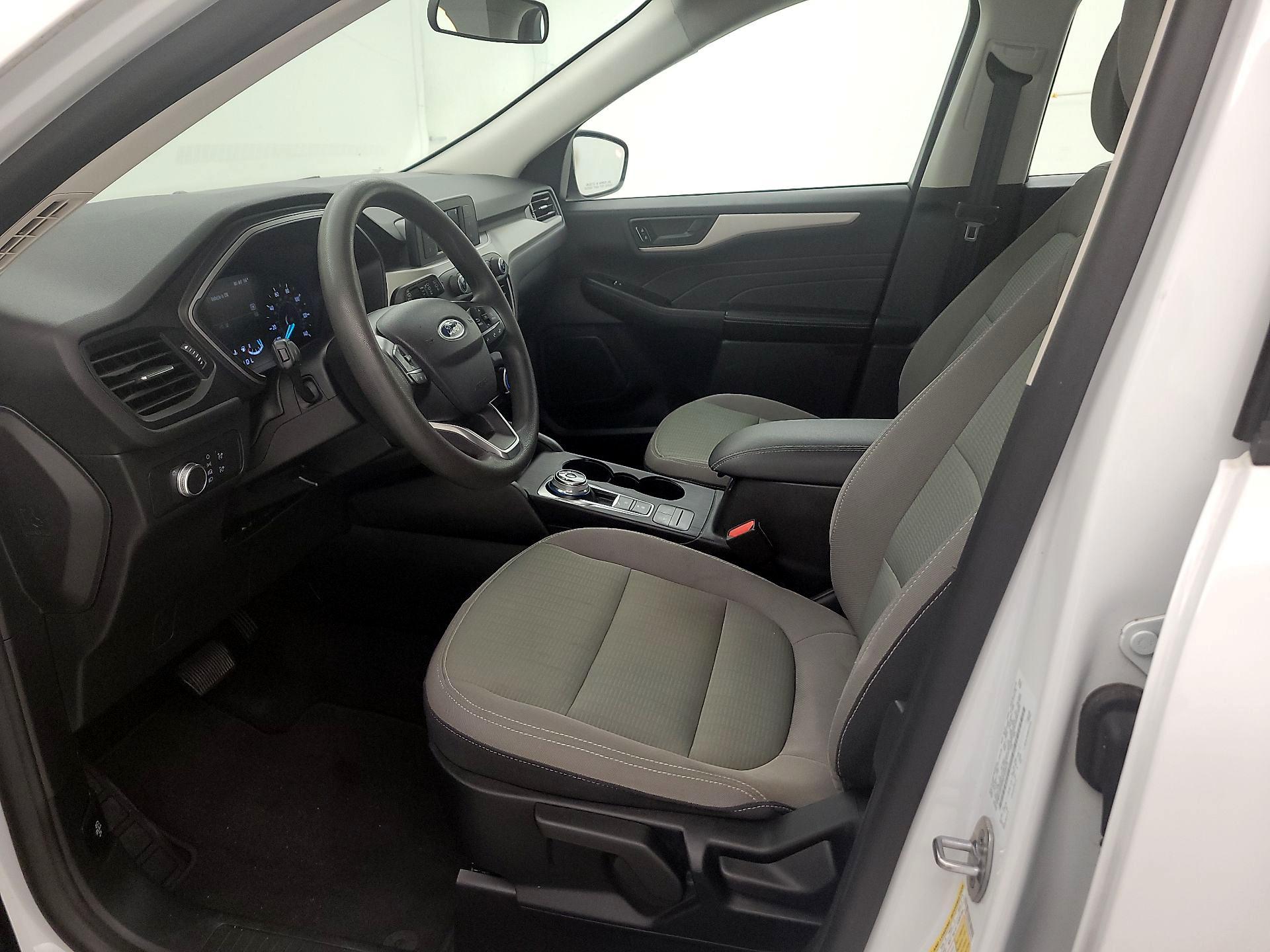 Thumbnail: 2021 Ford Escape - 9